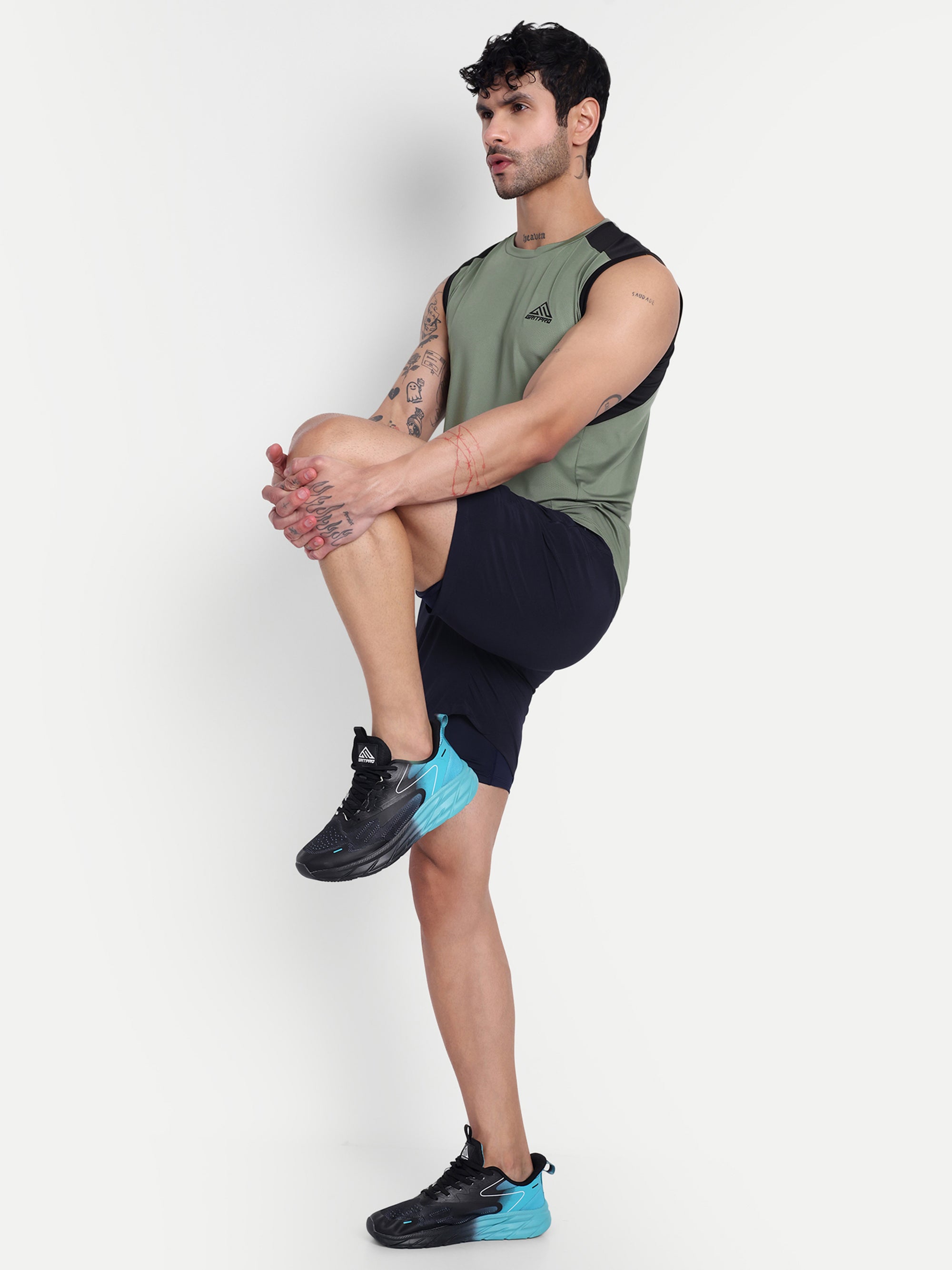 BREEZE SLEEVELESS