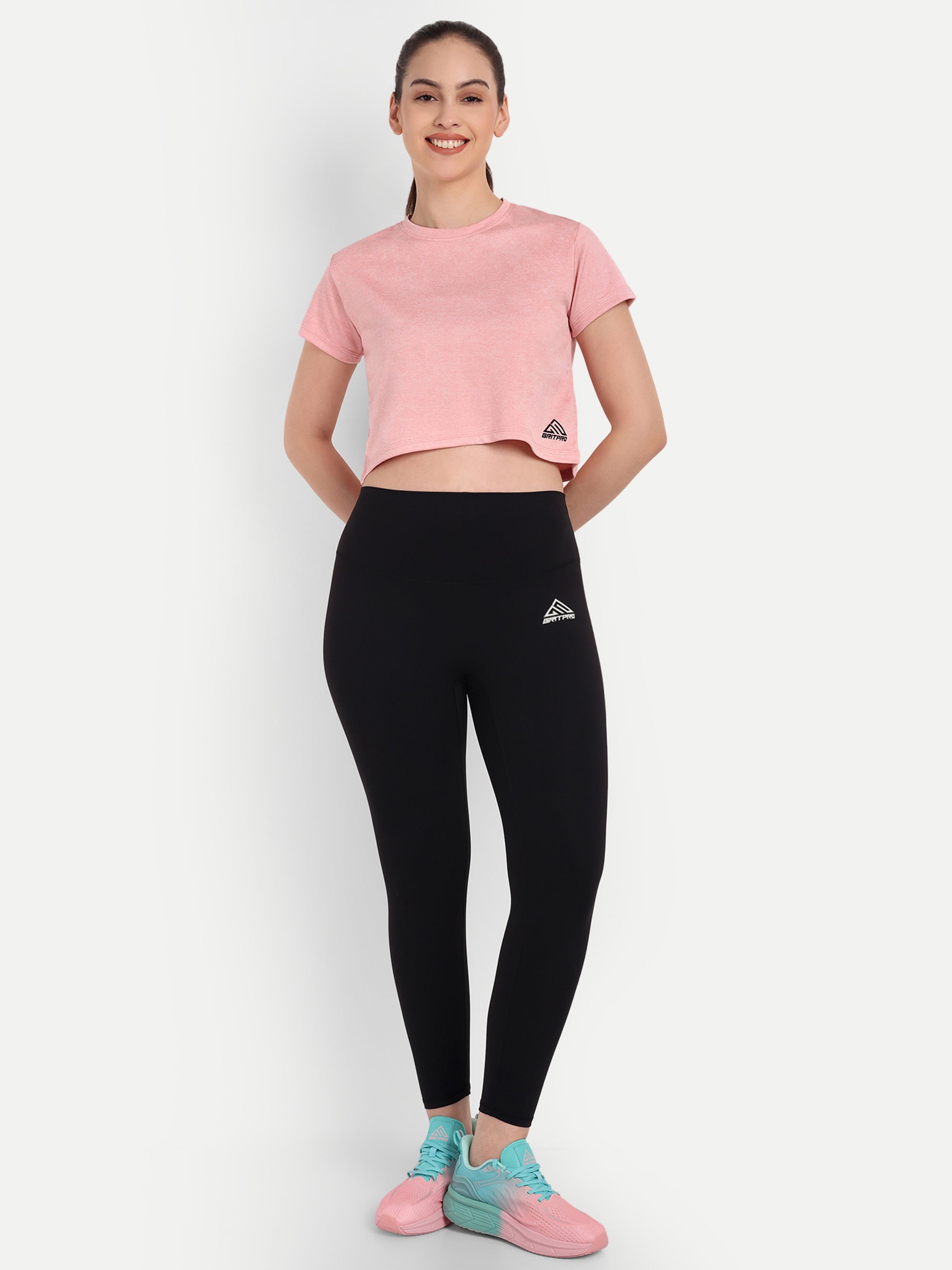 MOMENTUM CROP TOP