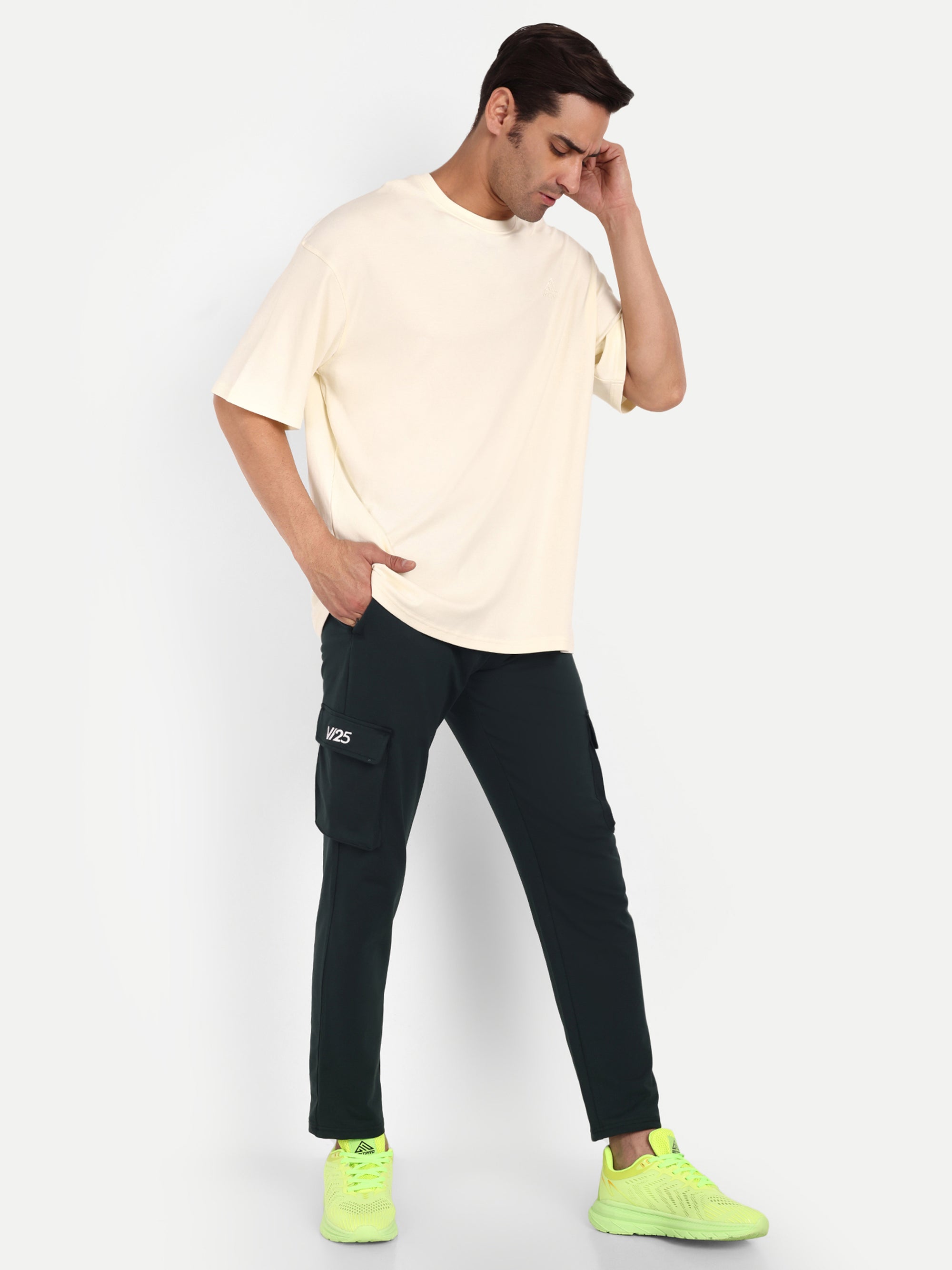 ELEVATE OVERSIZED T-SHIRT