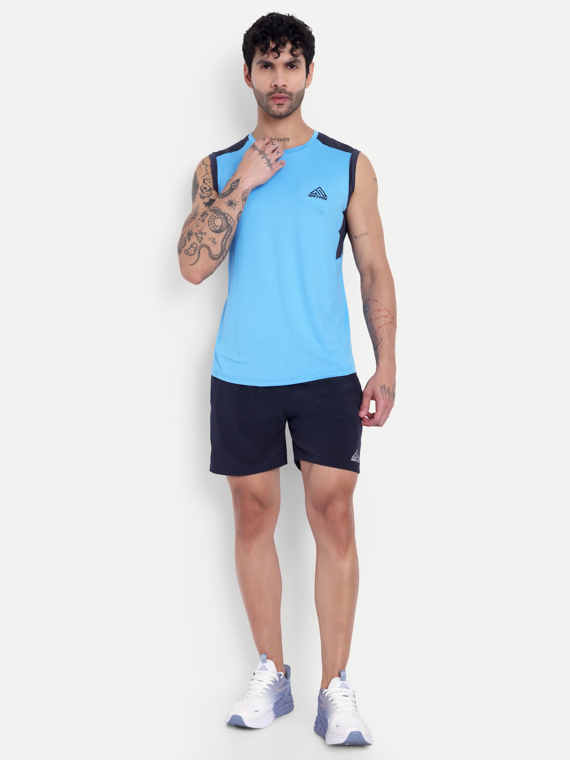 BREEZE SLEEVELESS