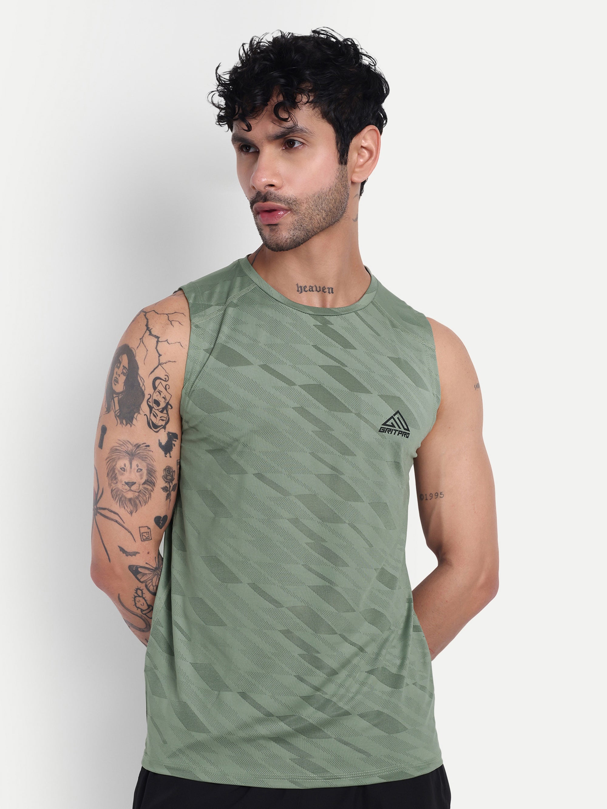 AIRWAVE SLEEVELESS