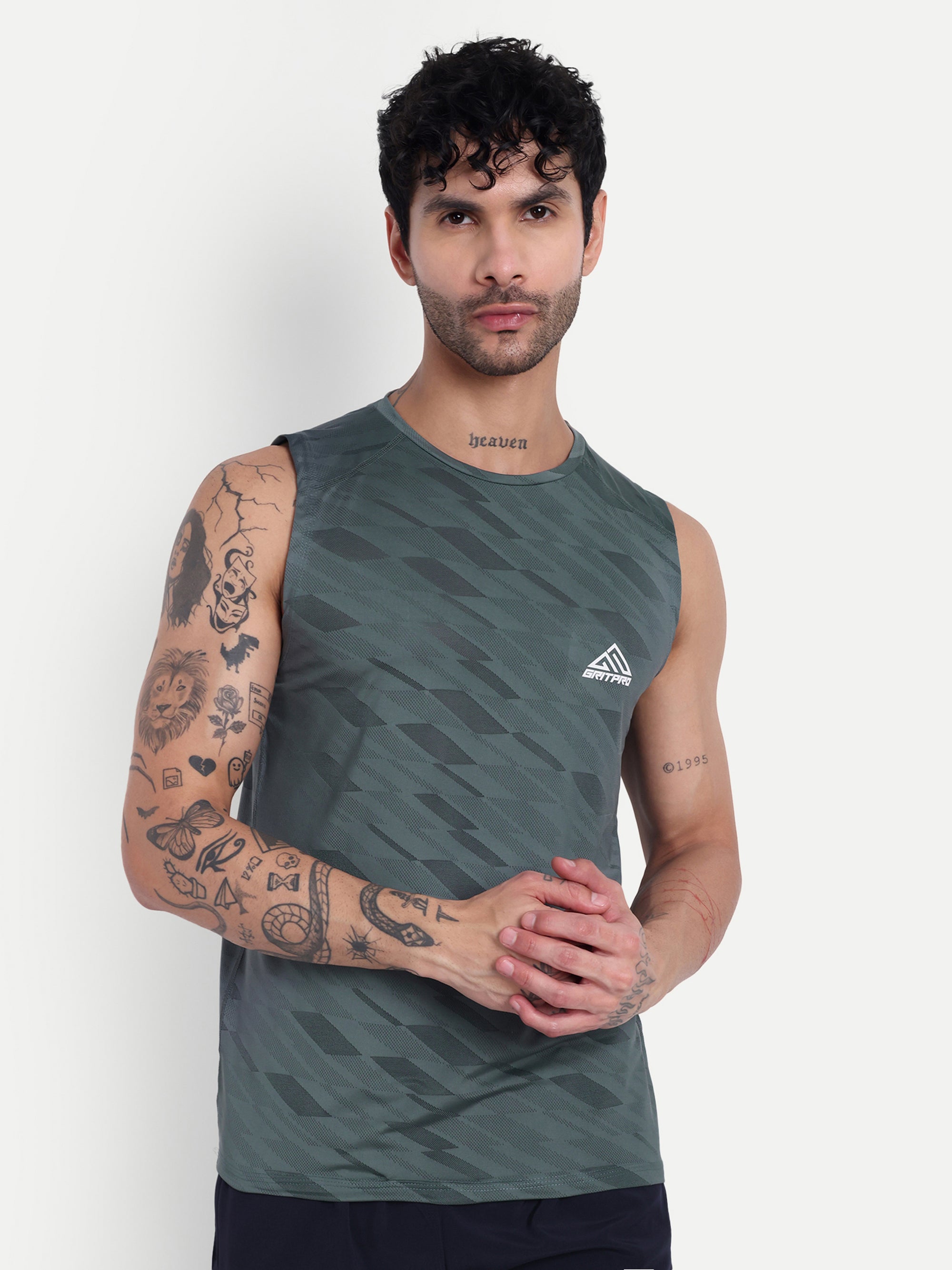 AIRWAVE SLEEVELESS