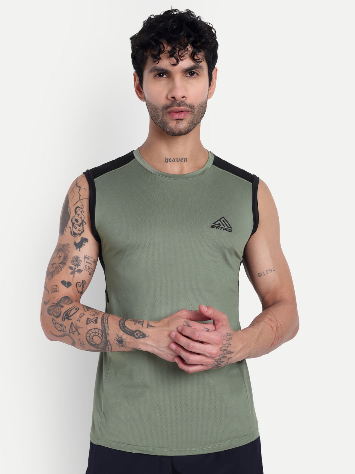 BREEZE SLEEVELESS