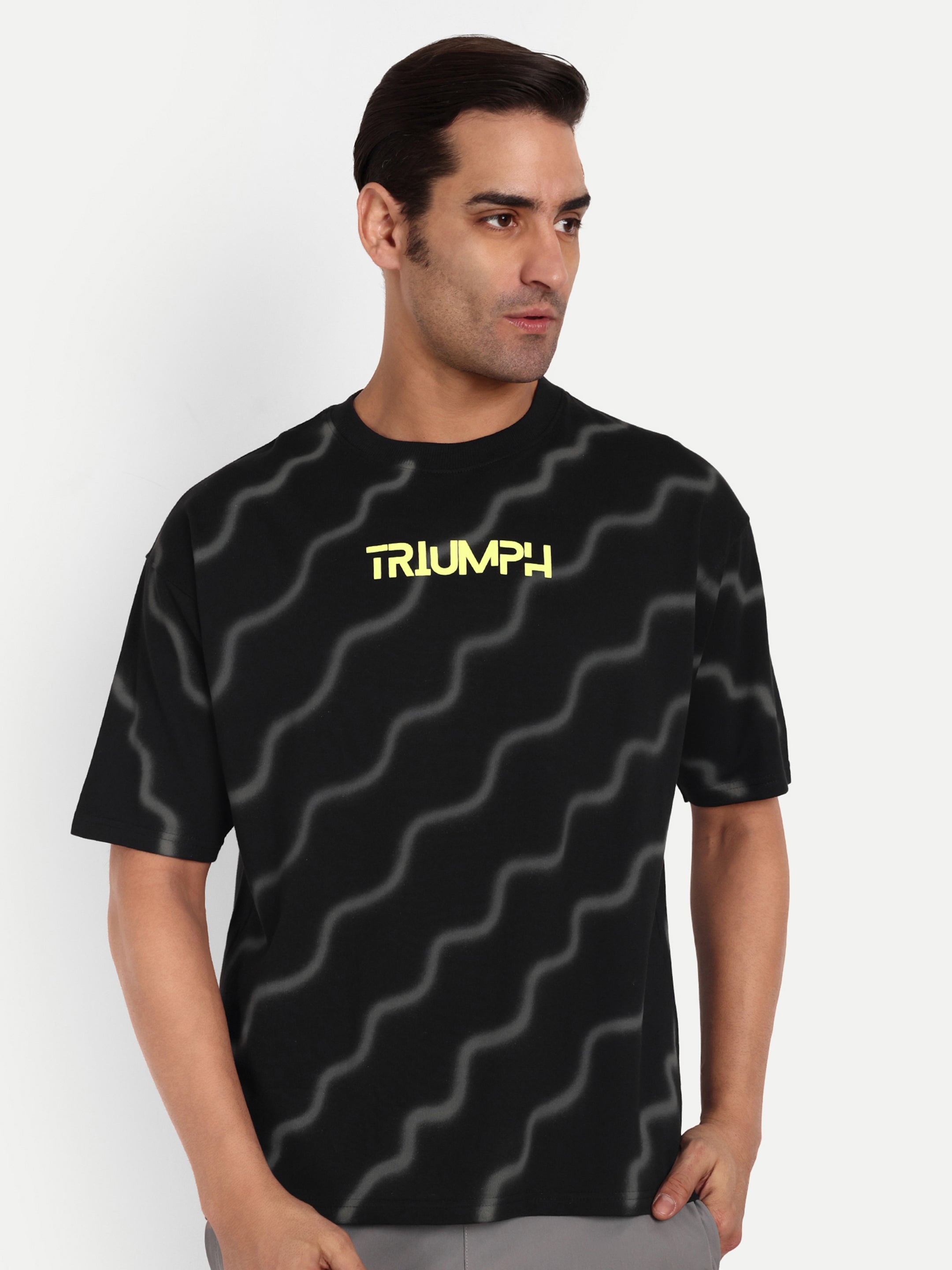 TRIUMPH SPRAYED OVERSIZED TSHIRT