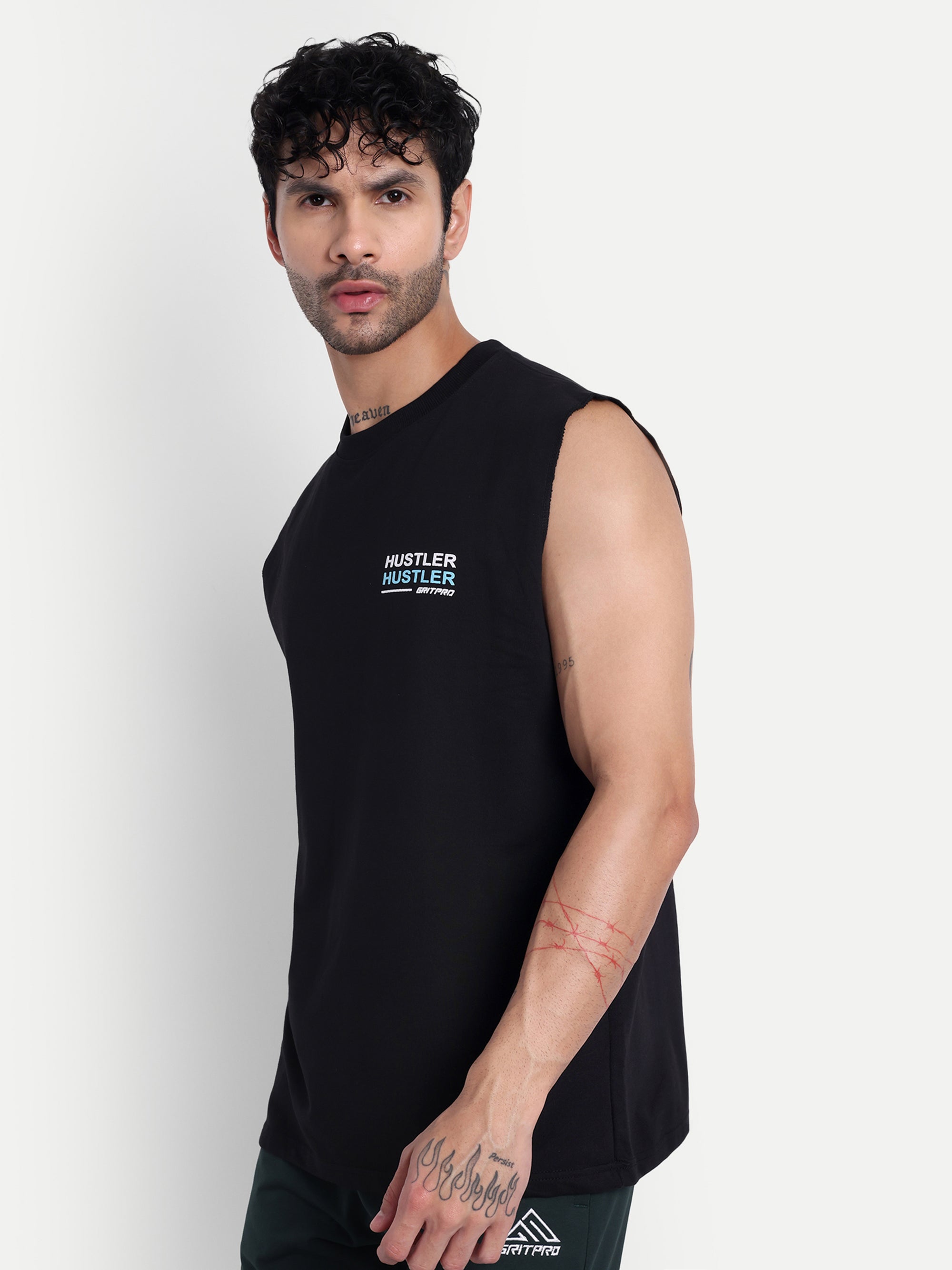 OVERSIZED SLEEVELESS