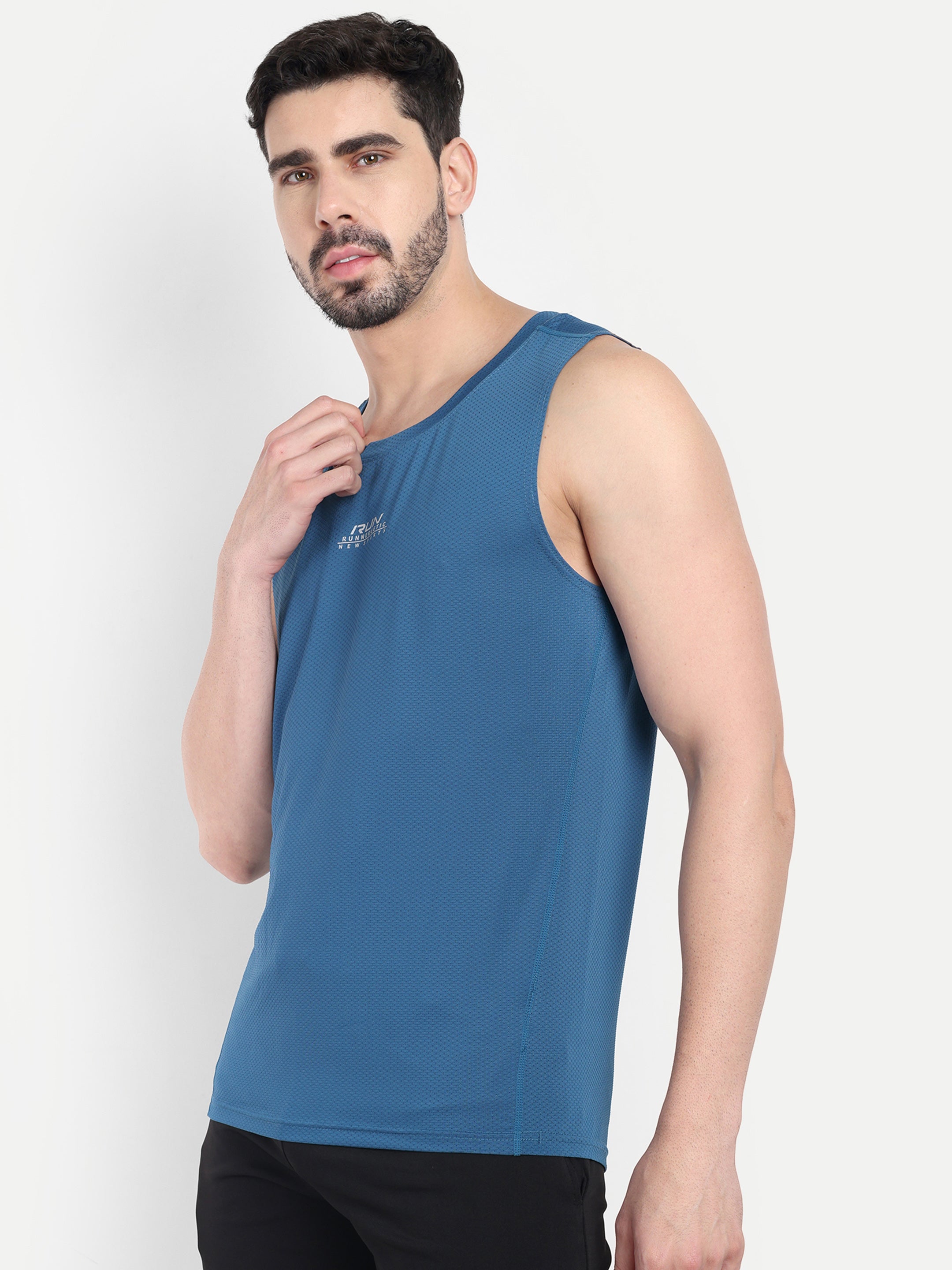 RUNNING SLEEVELESS