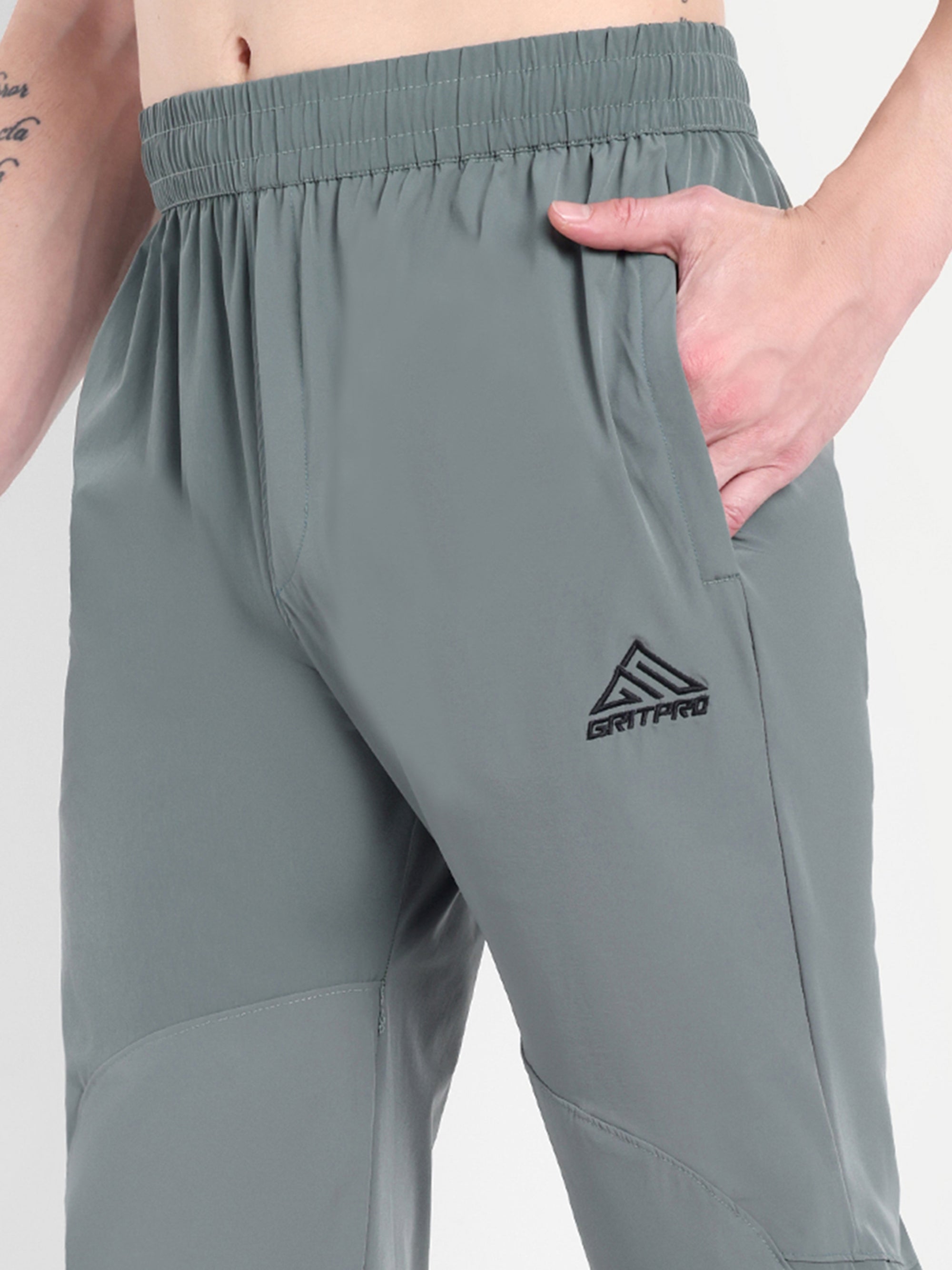 THRIVE MOTION TRACKPANT