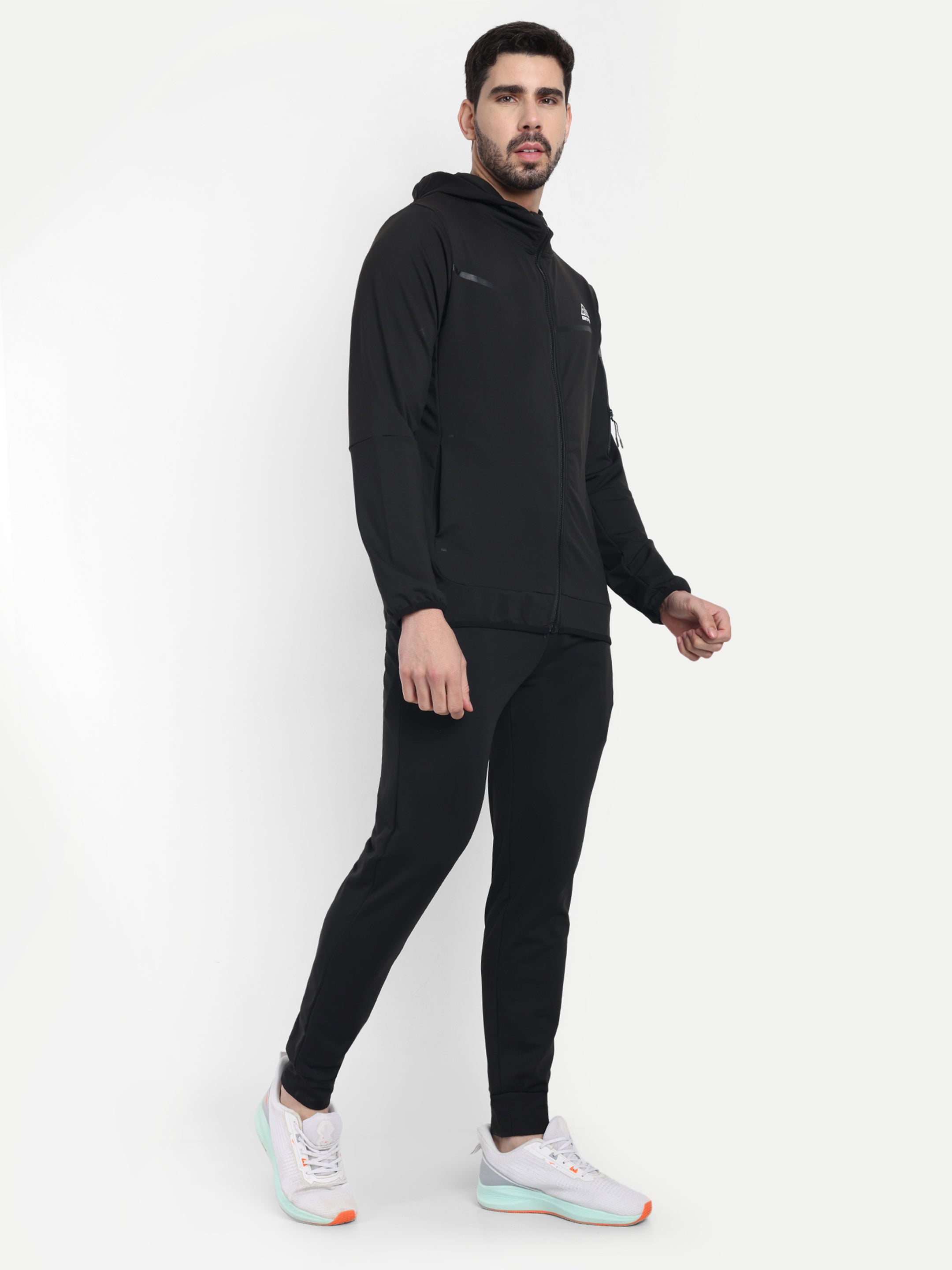 PERFORMANCE TRACKSUIT