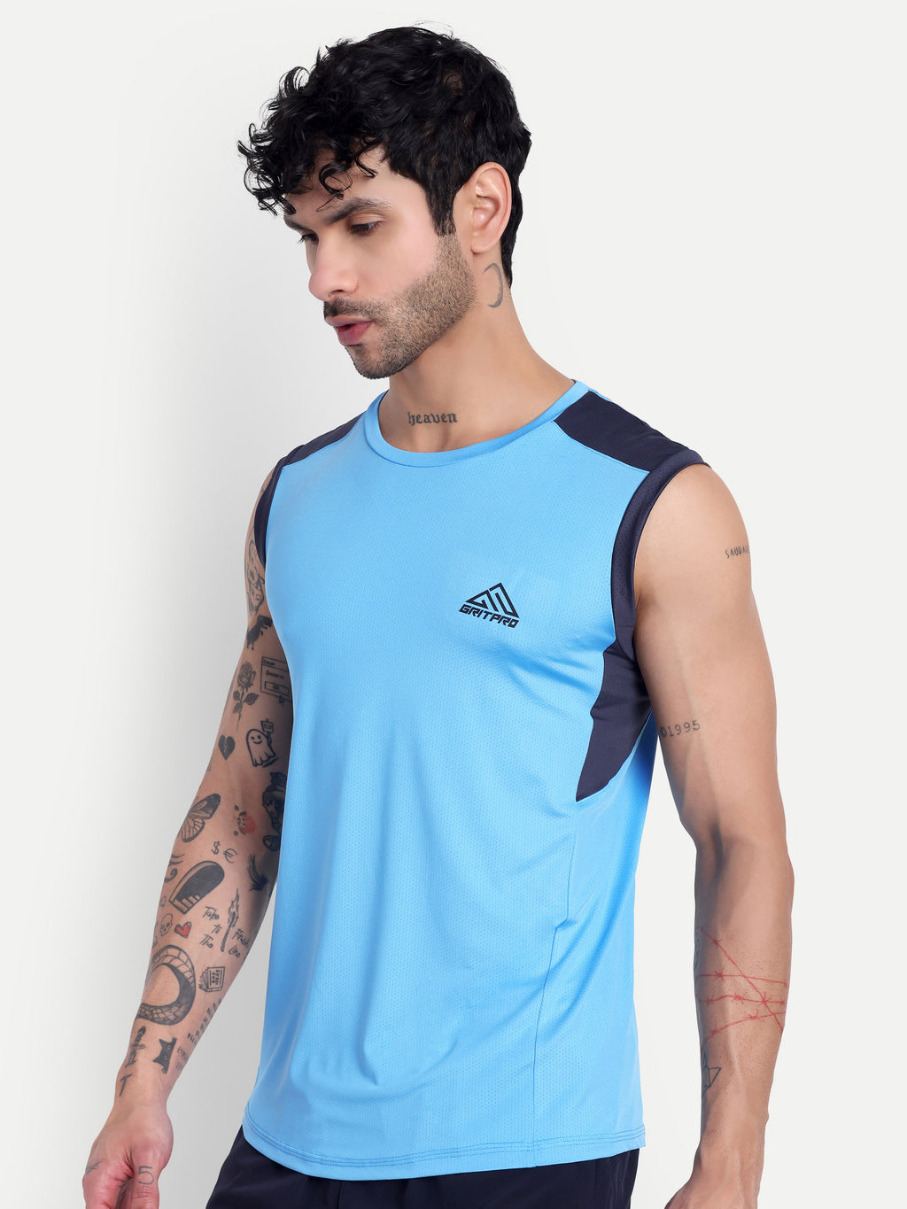 BREEZE SLEEVELESS