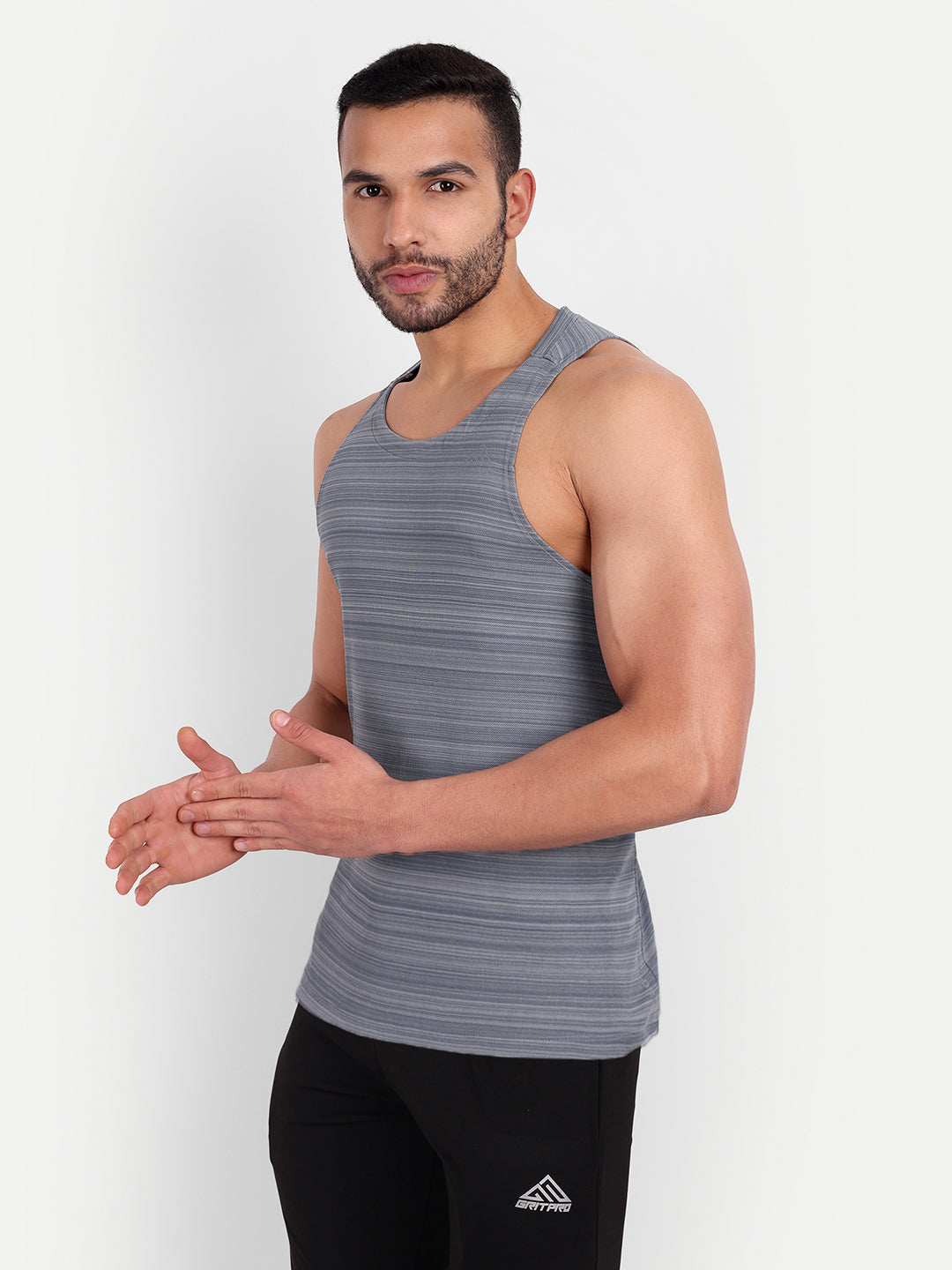 TRAINING SLEEVELESS