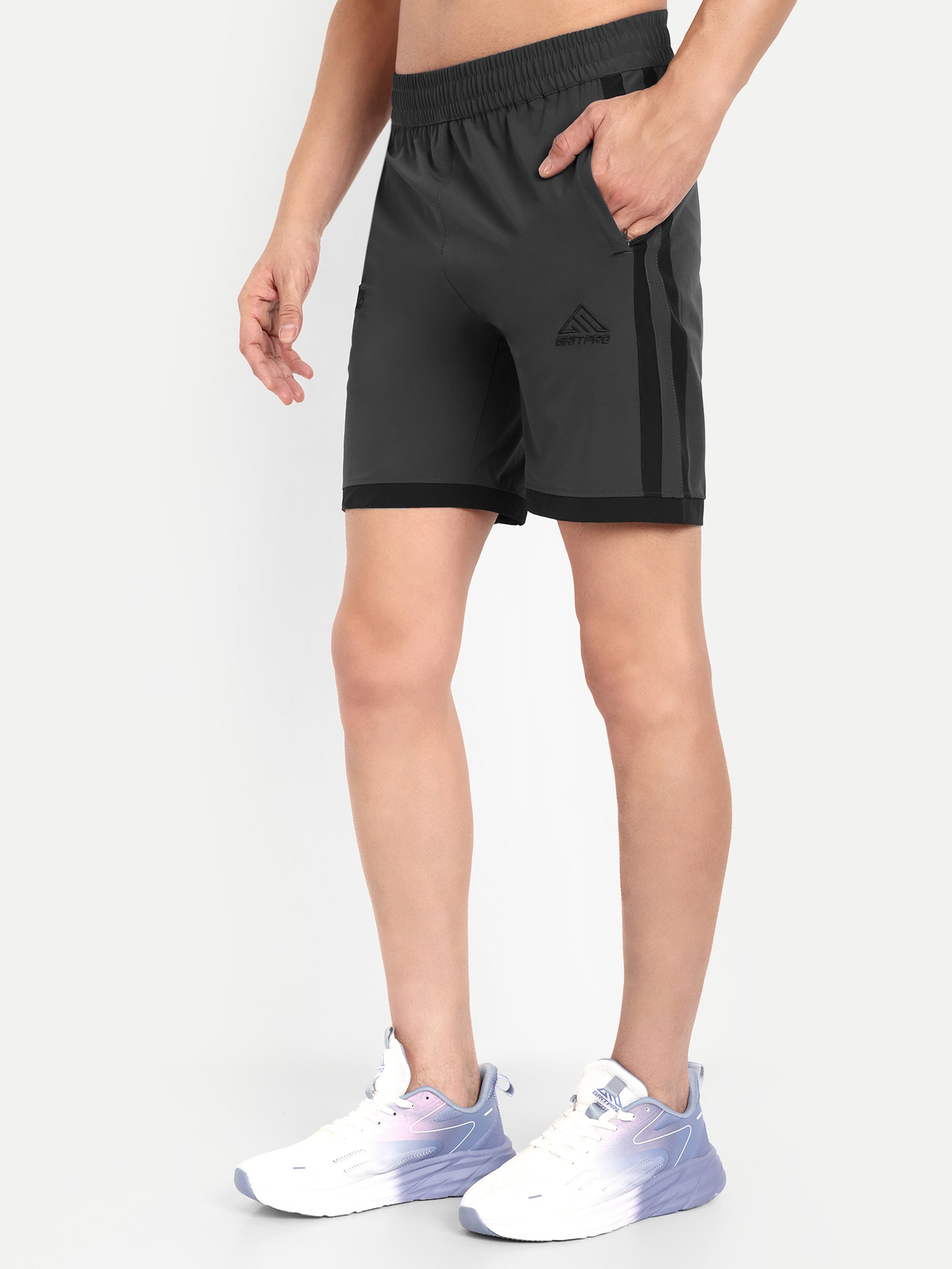 DYNAMIC SHORTS