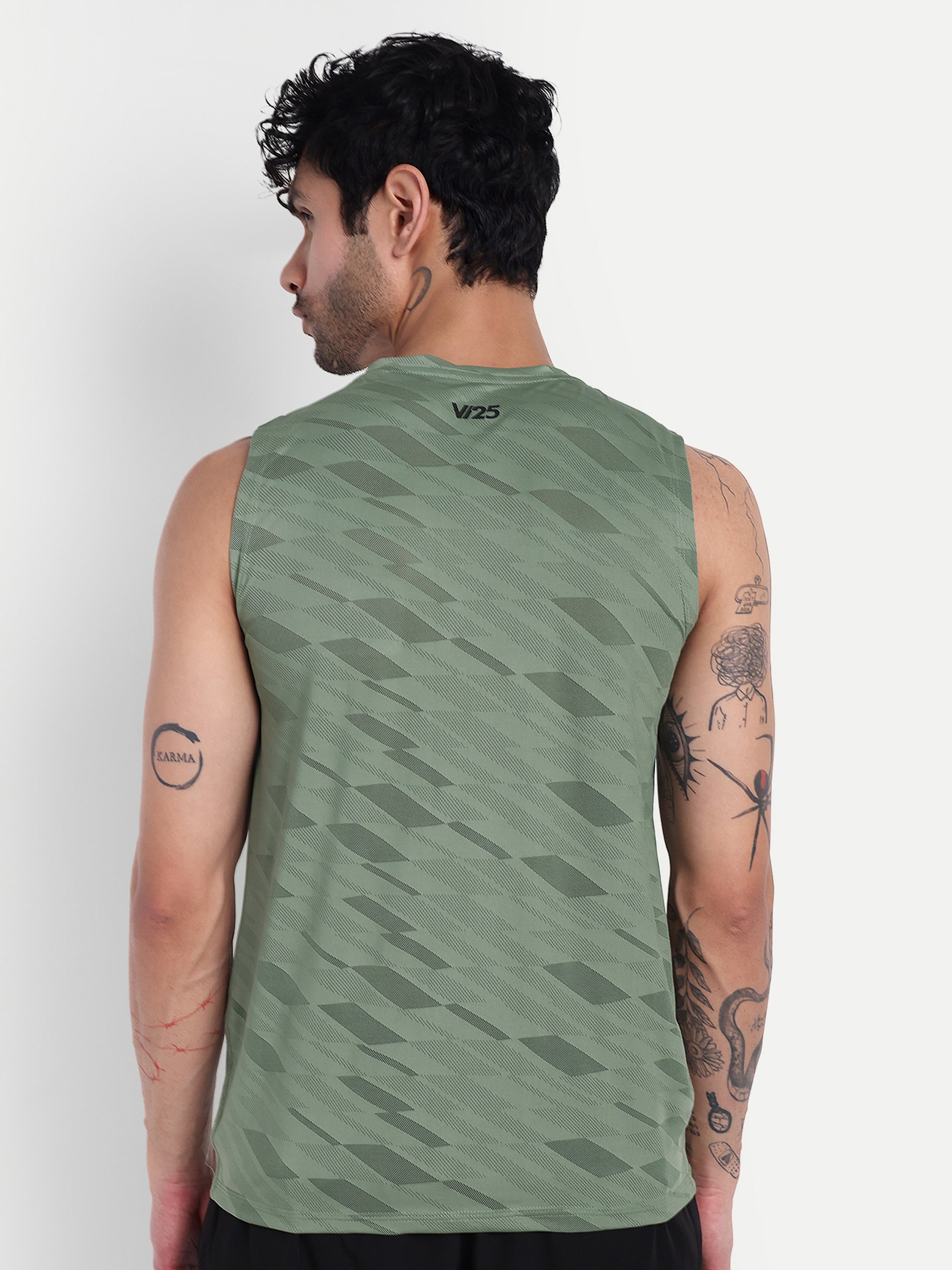 AIRWAVE SLEEVELESS