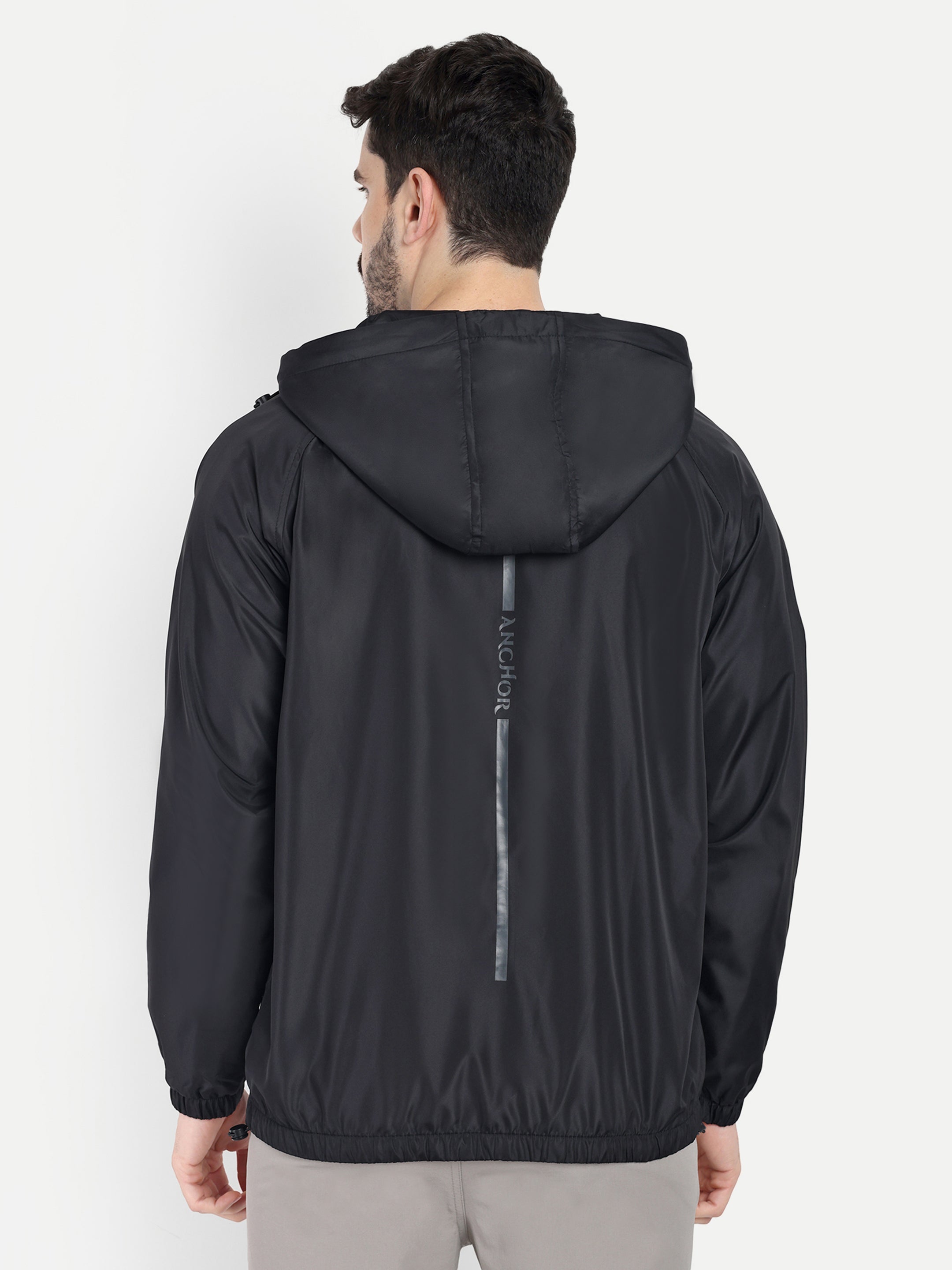 SPORTY ZIPPED HOODIE