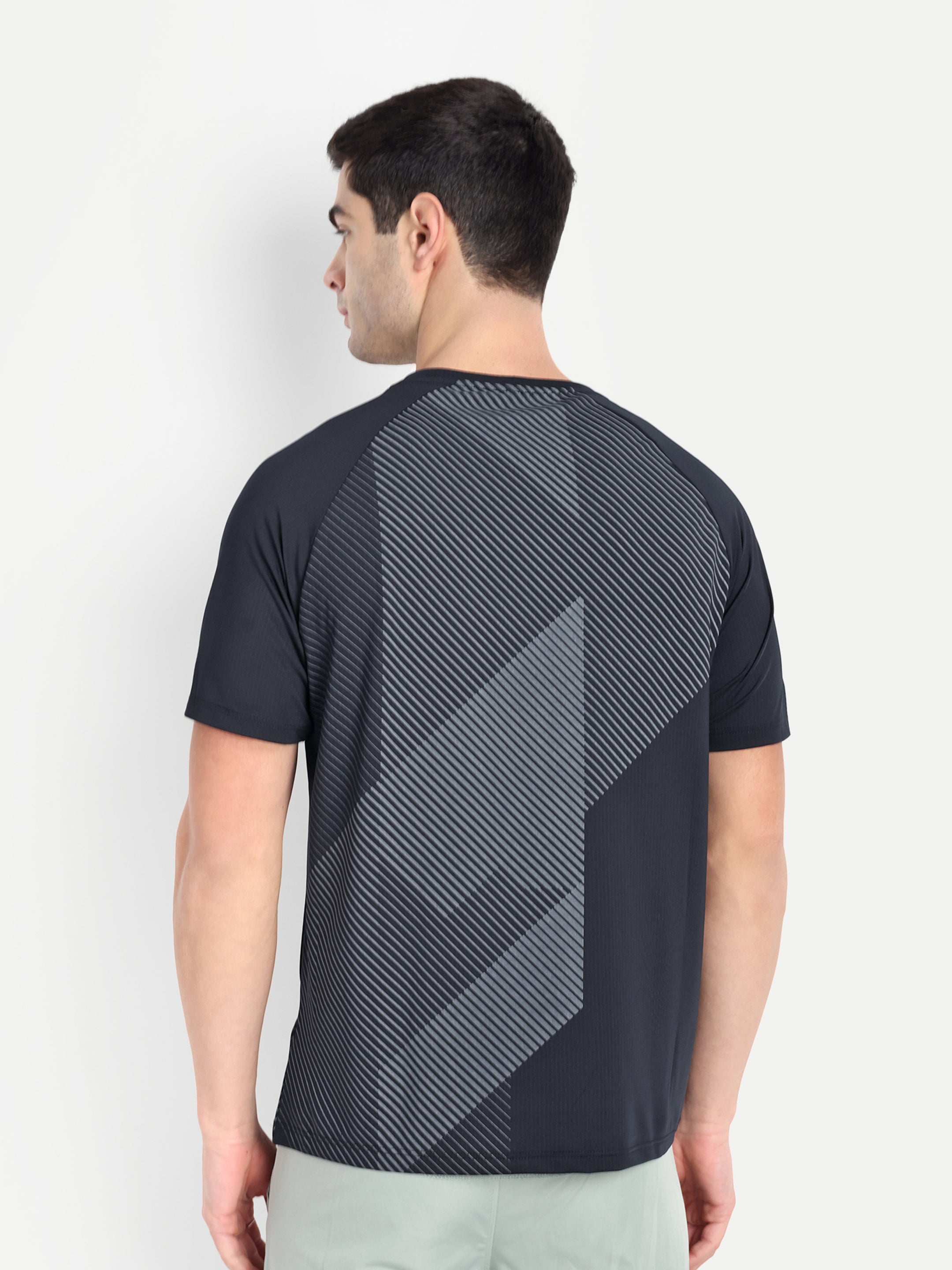 ATHLETIC TEXTURED T-SHIRT