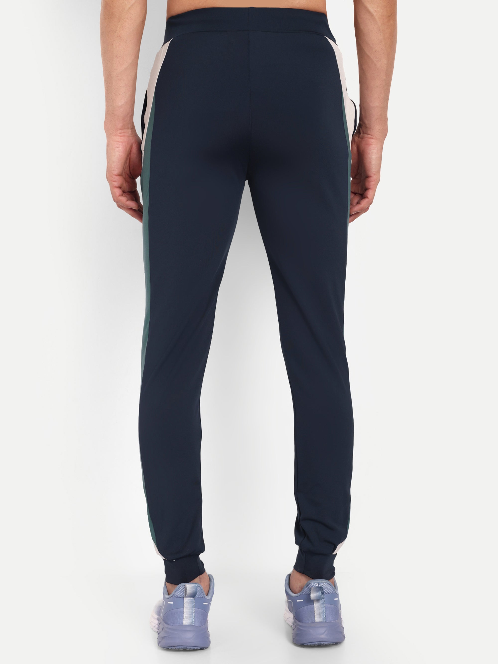 IMPACT TRACKPANT
