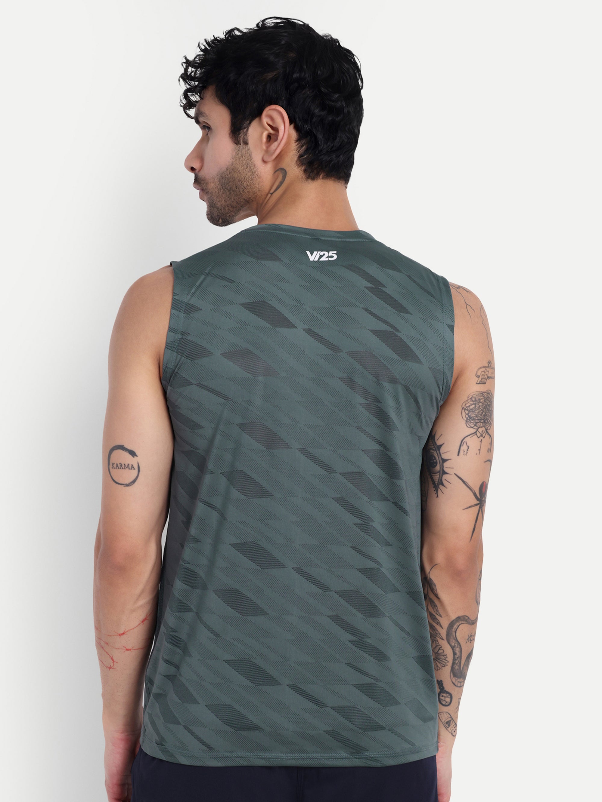 AIRWAVE SLEEVELESS