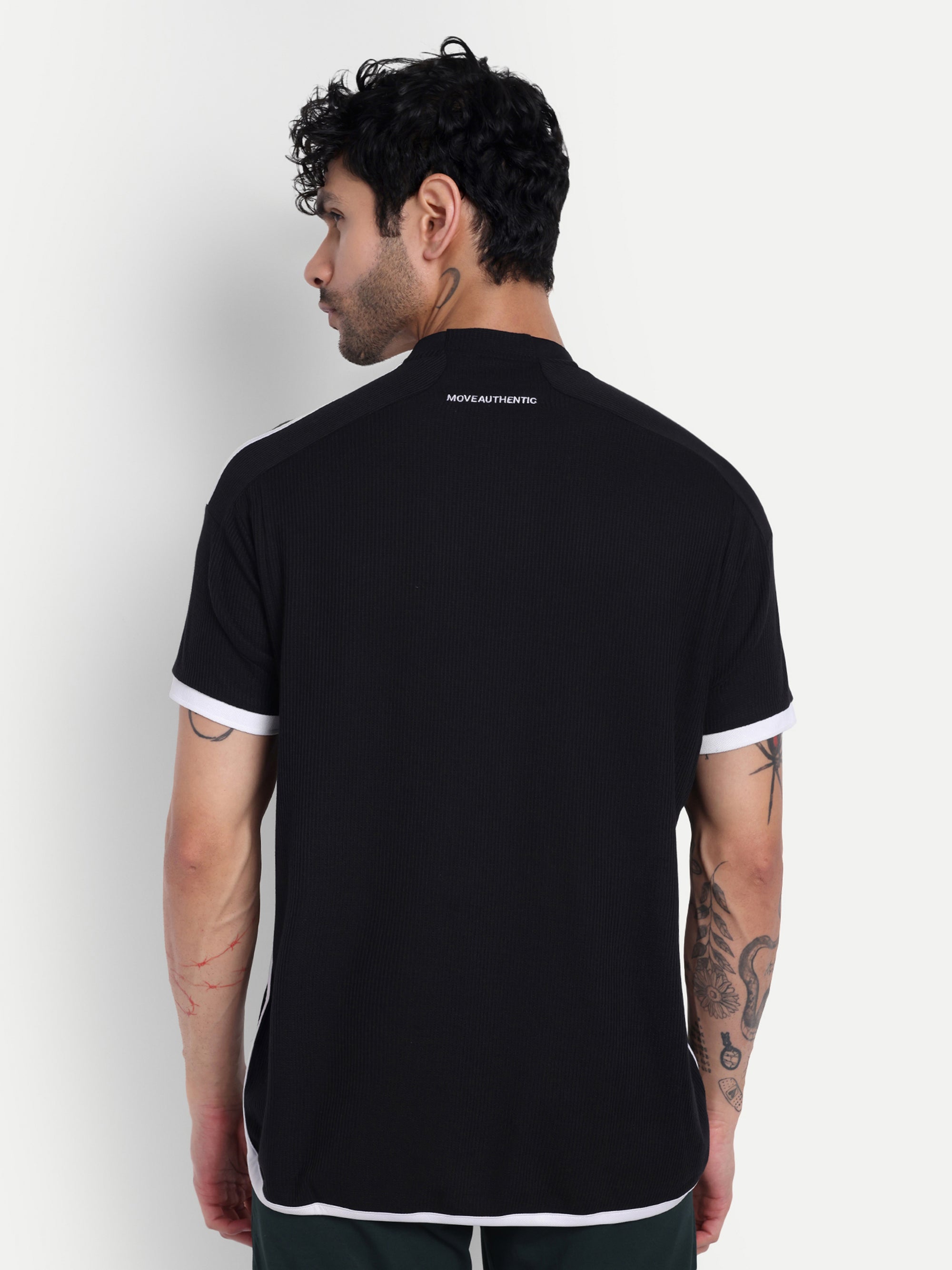 MOVE AUTHENTIC T-SHIRT