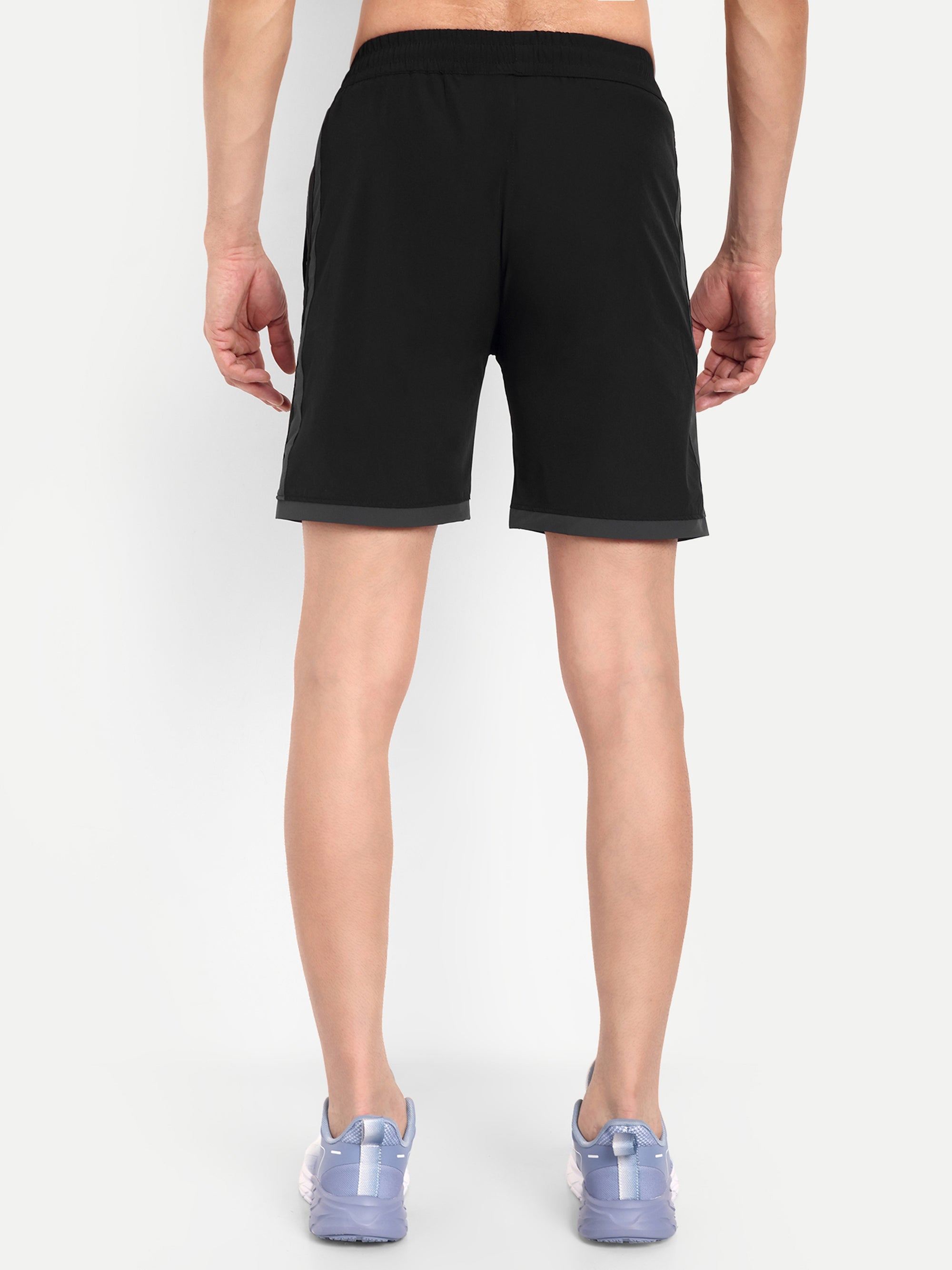 DYNAMIC SHORTS
