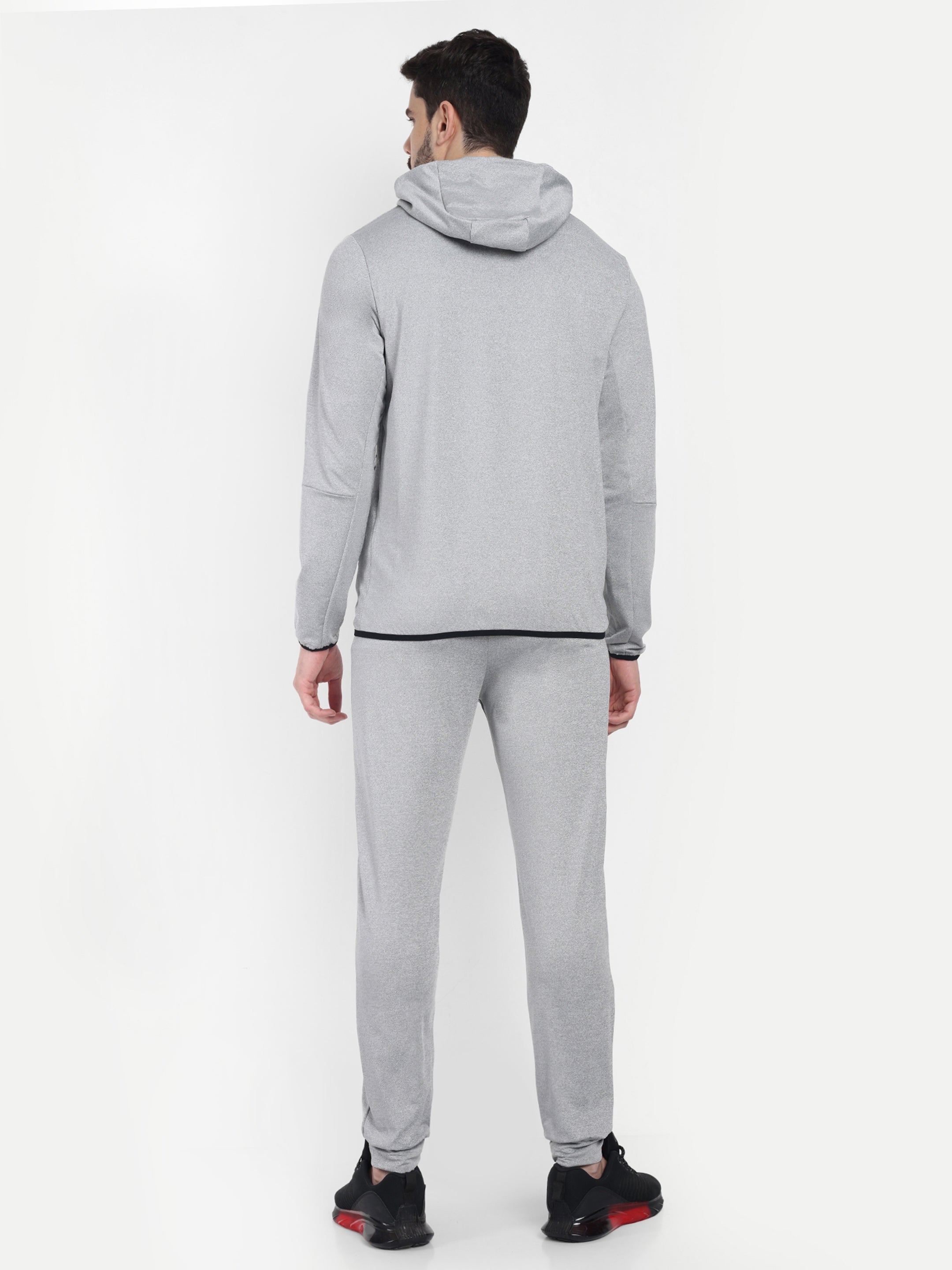 PERFORMANCE TRACKSUIT