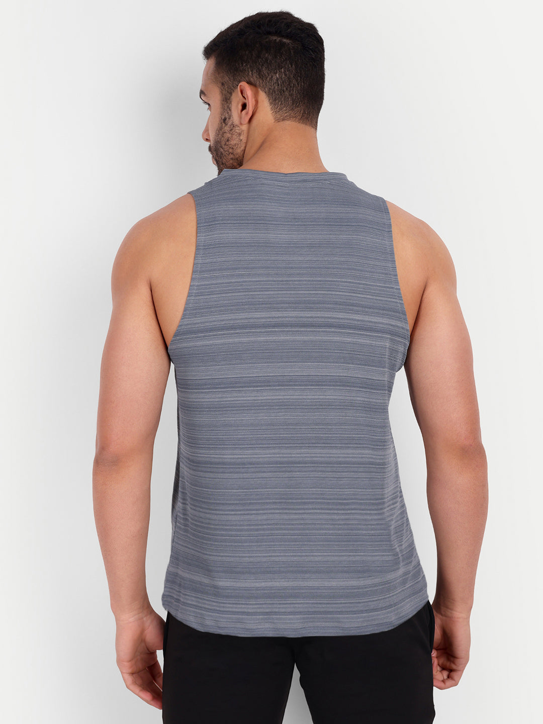 TRAINING SLEEVELESS