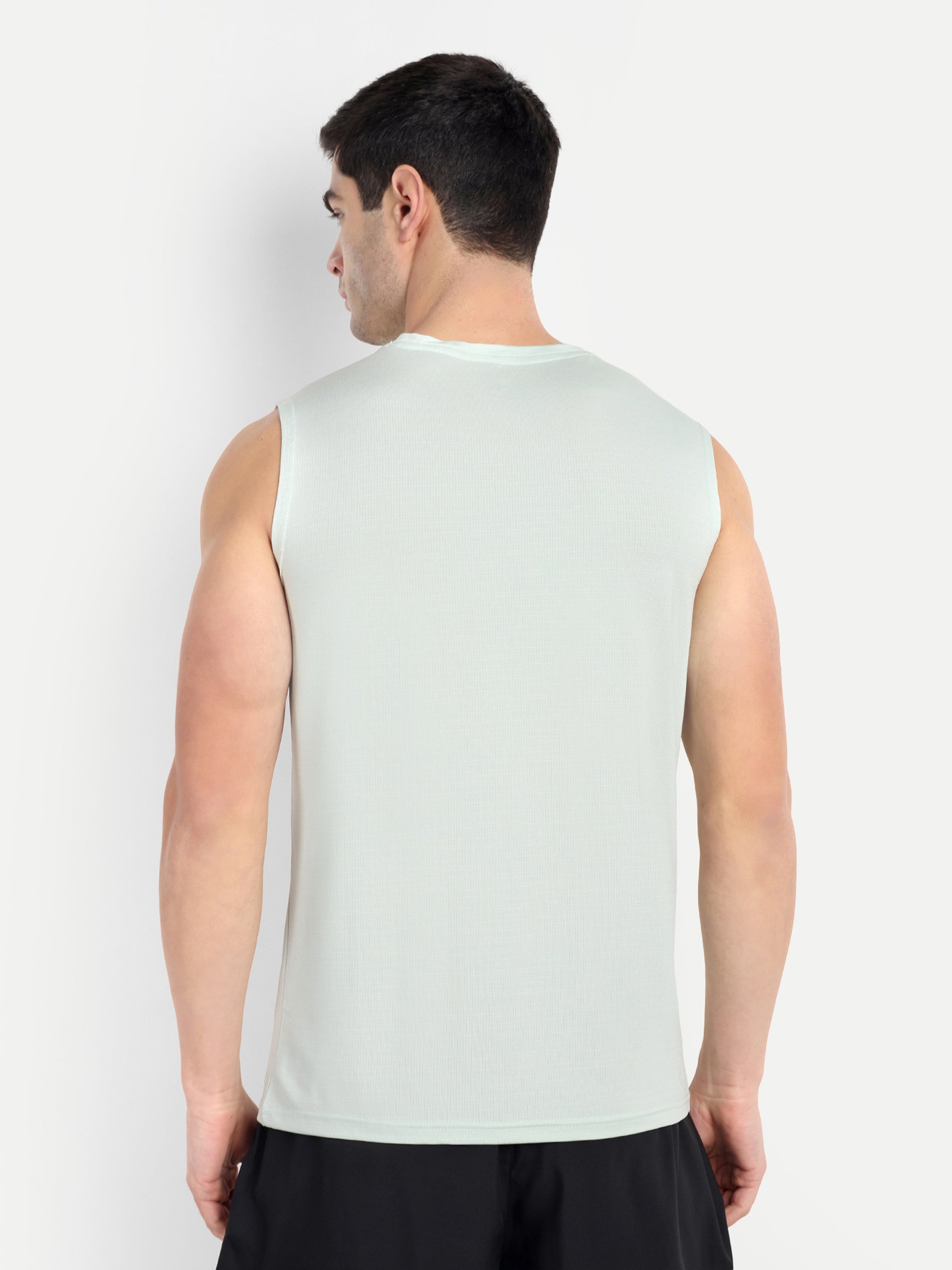 SOLID SLEEVELESS