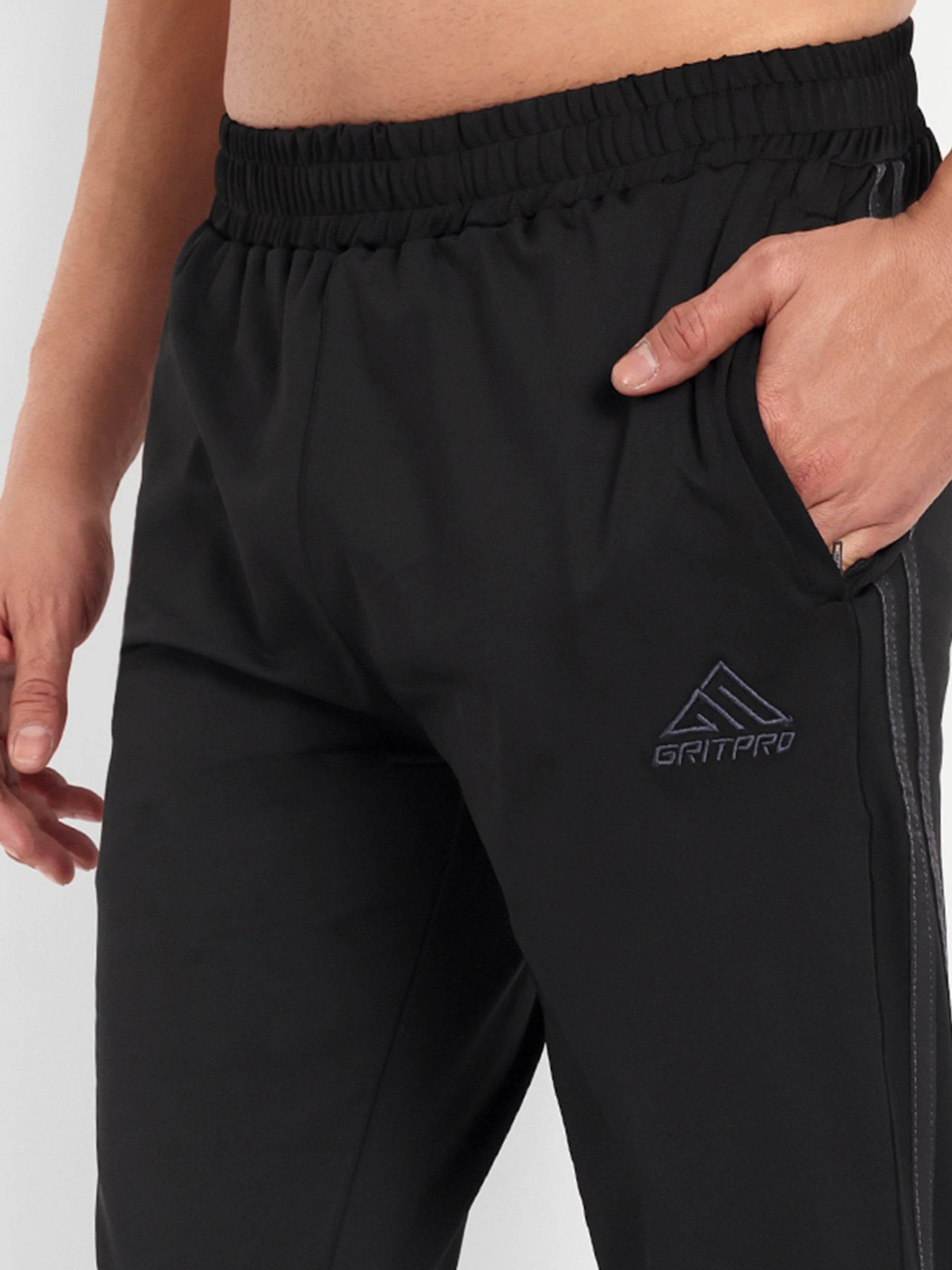 WARRIOR TRACKPANT