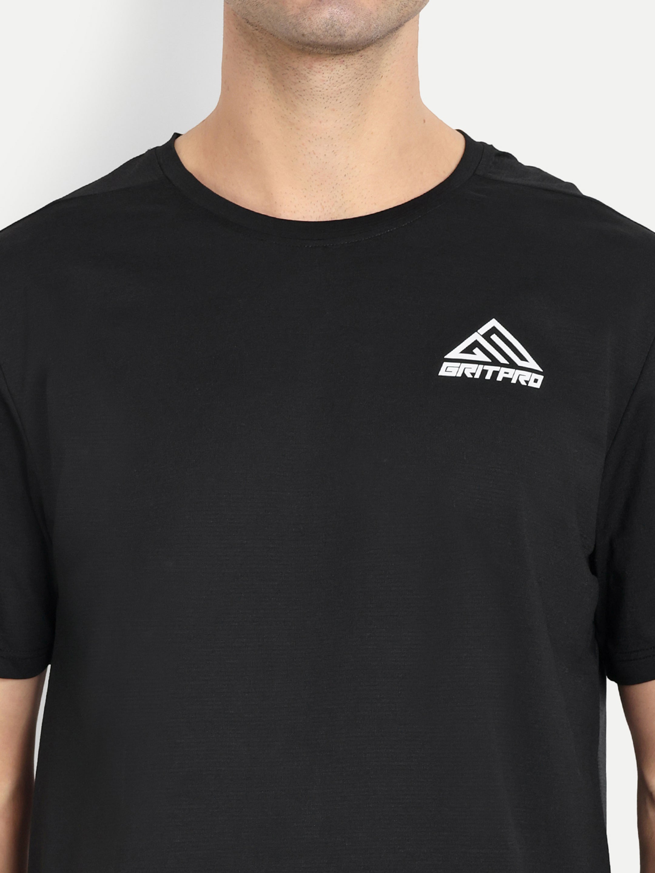 PERFORMANCE T-SHIRT