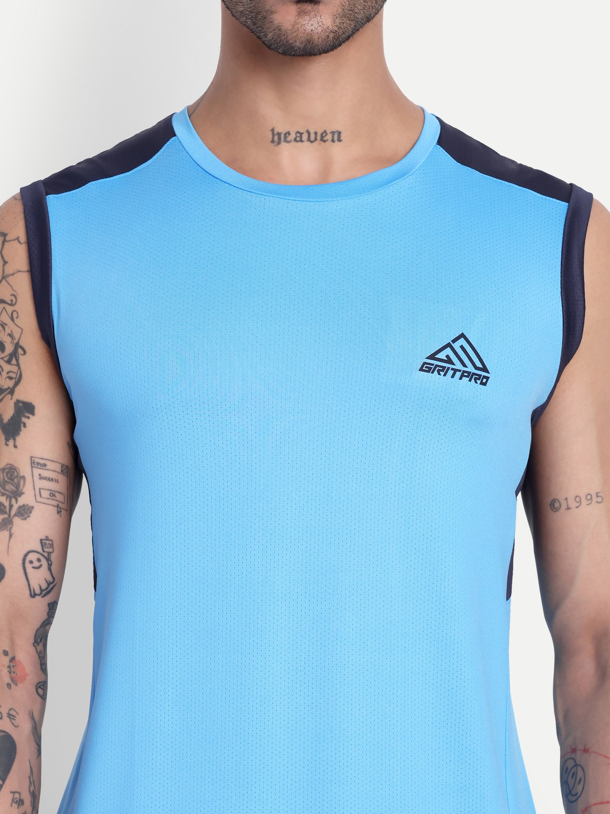BREEZE SLEEVELESS