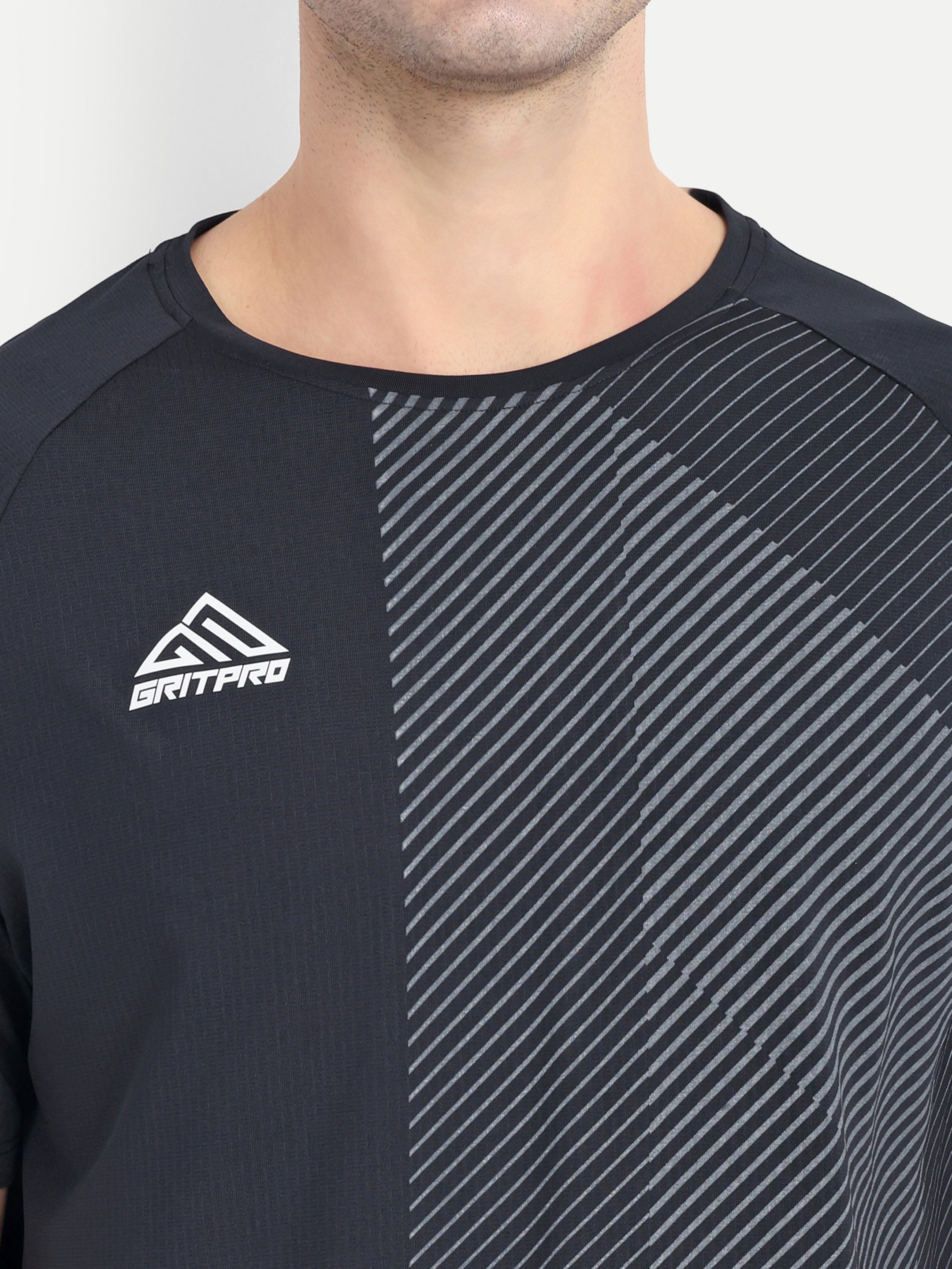 ATHLETIC TEXTURED T-SHIRT