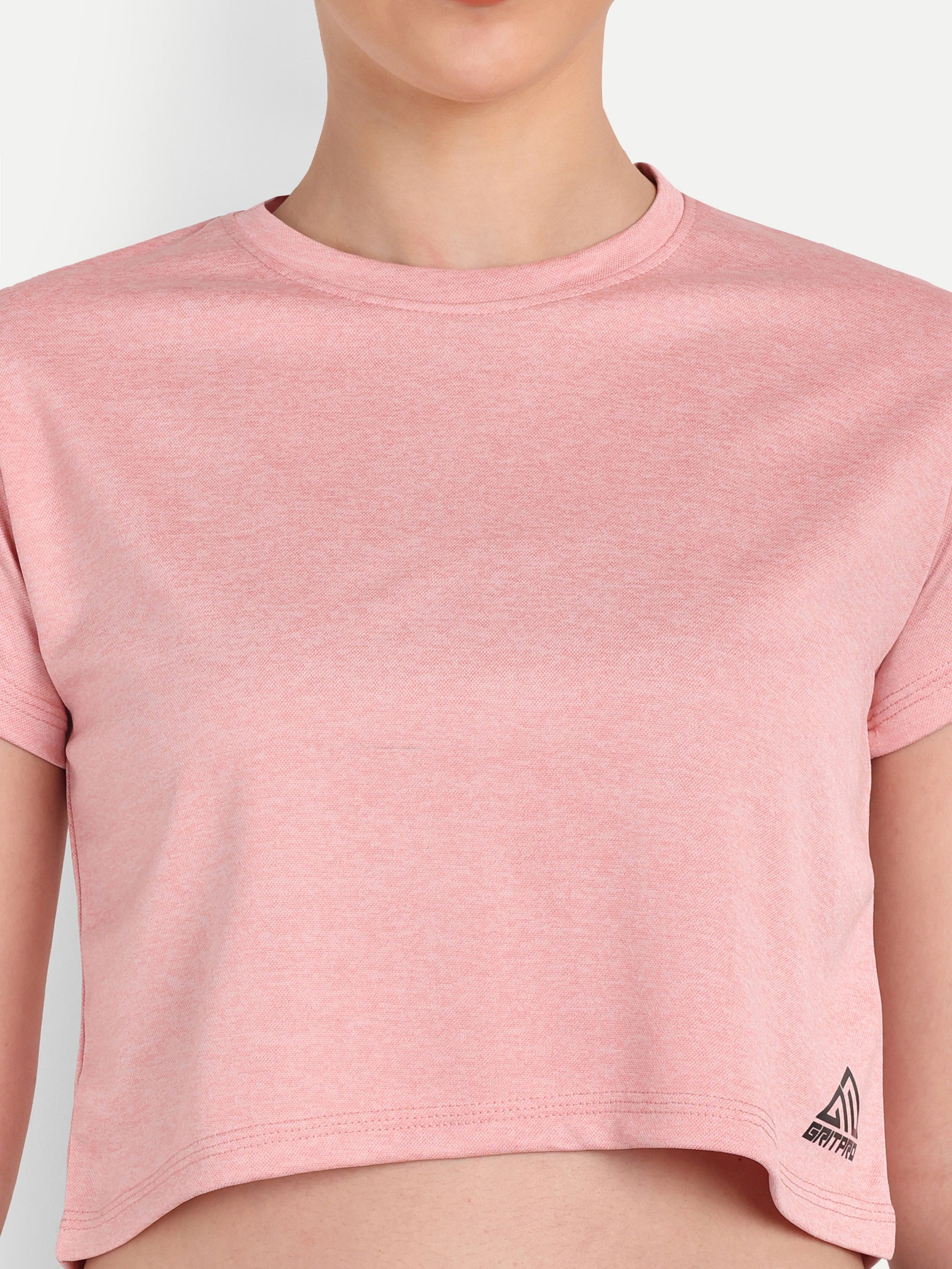 MOMENTUM CROP TOP