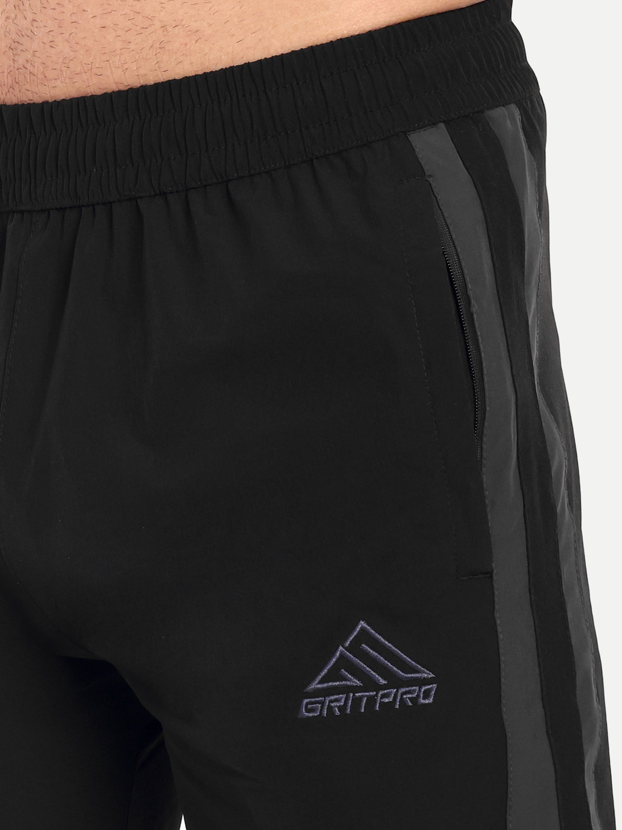 DYNAMIC SHORTS
