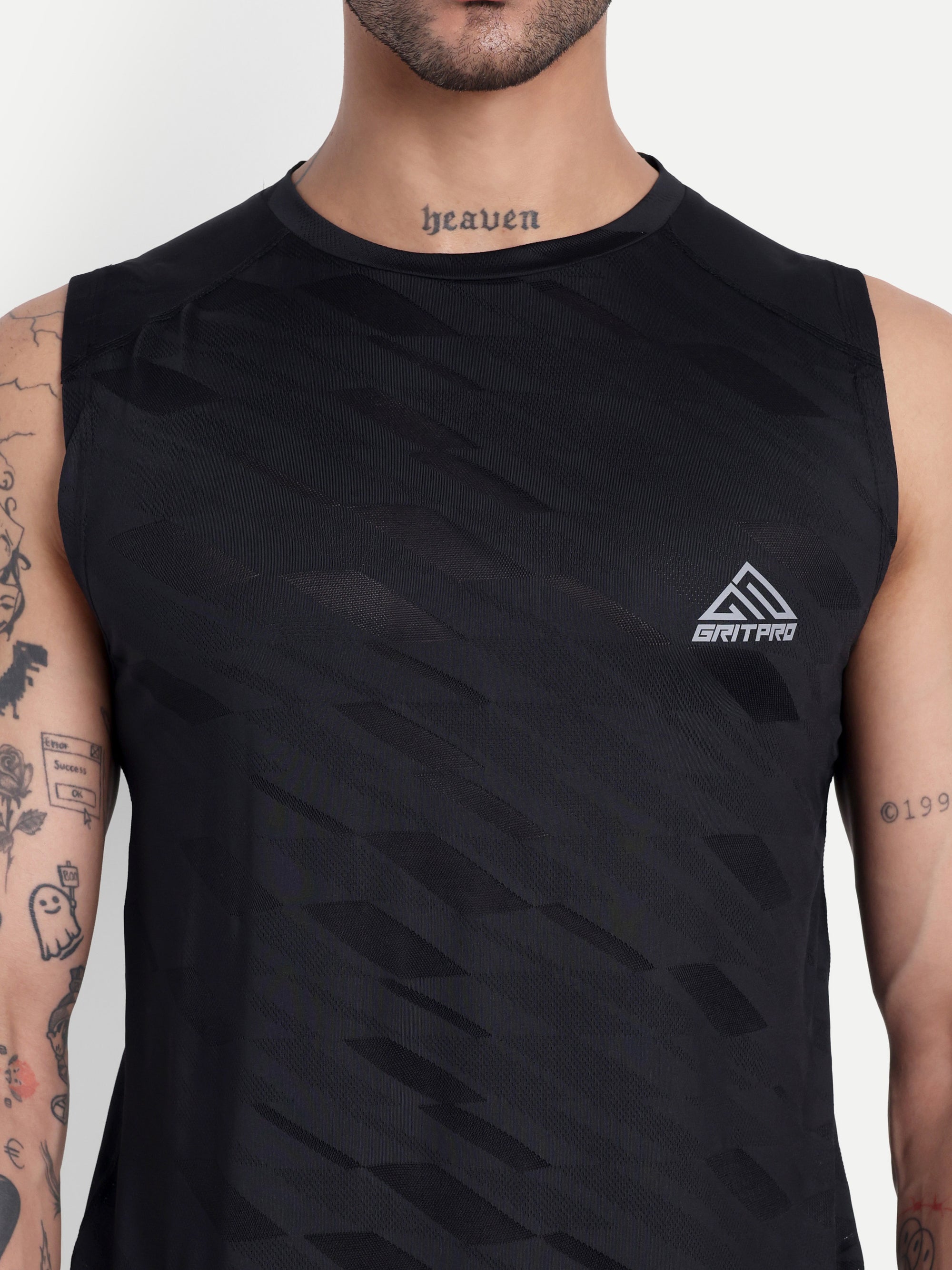 AIRWAVE SLEEVELESS