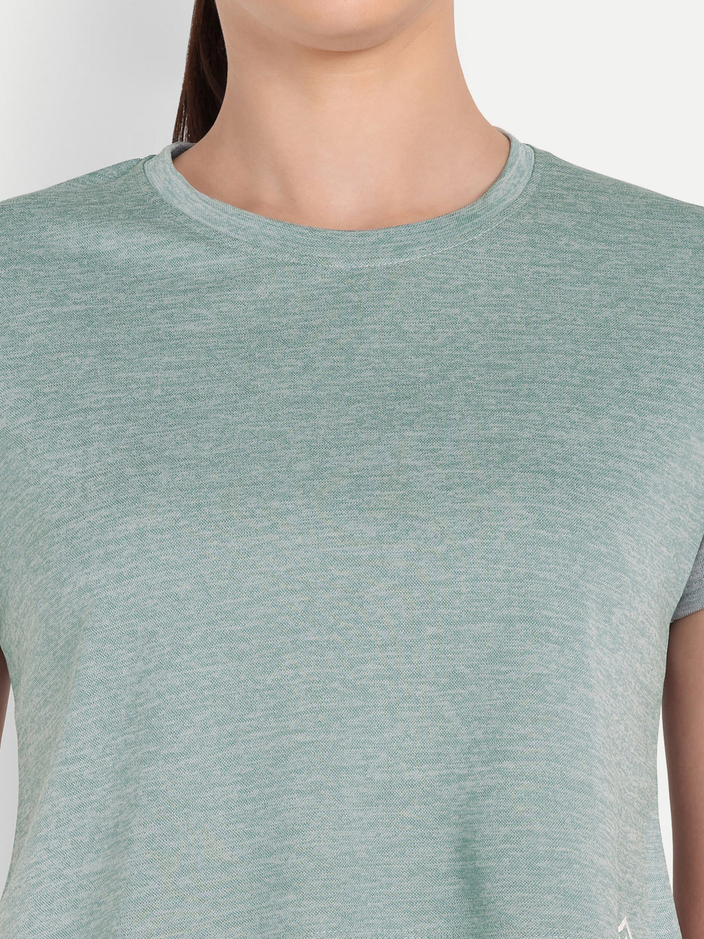 MOMENTUM CROP TOP