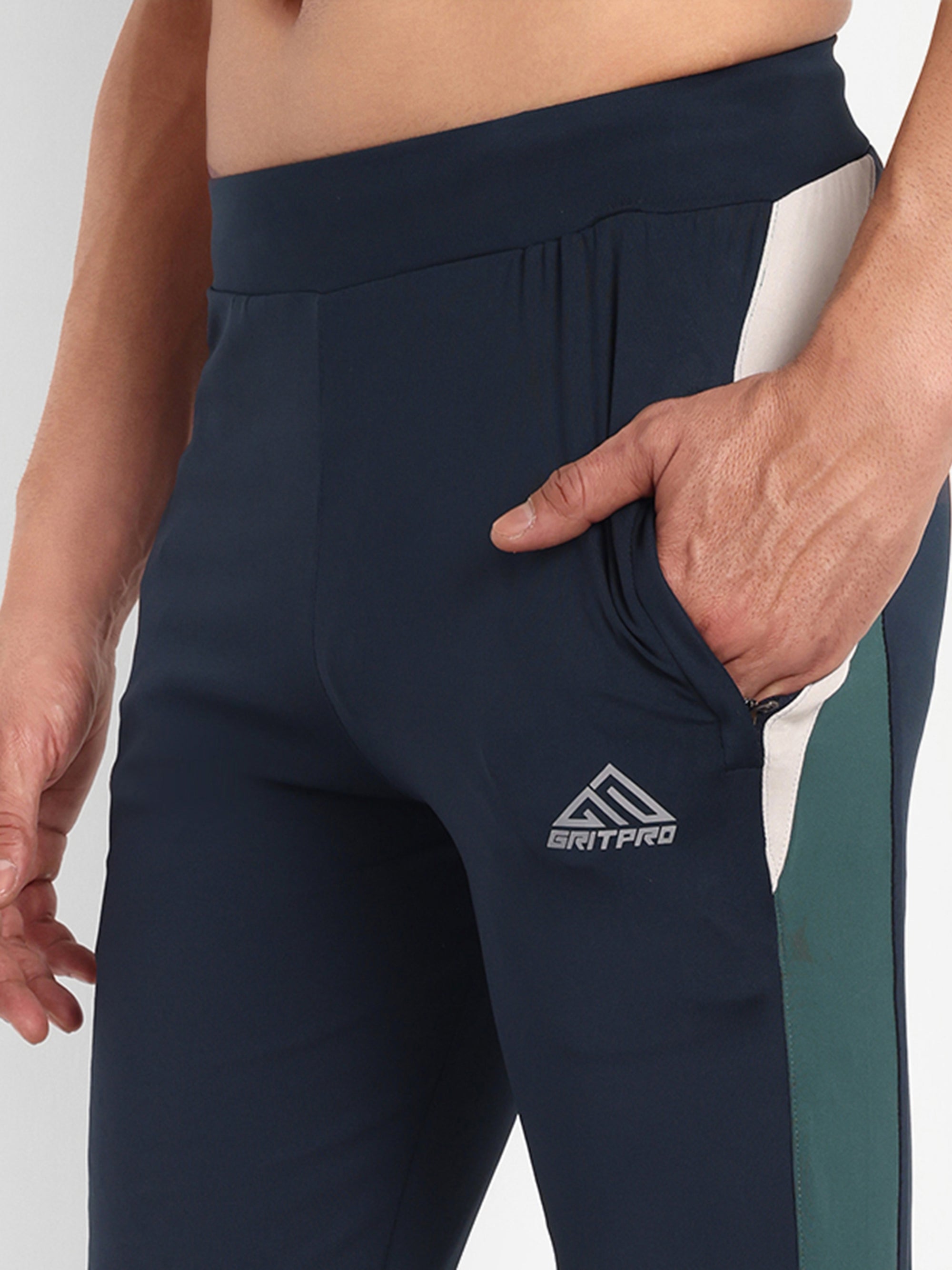 IMPACT TRACKPANT