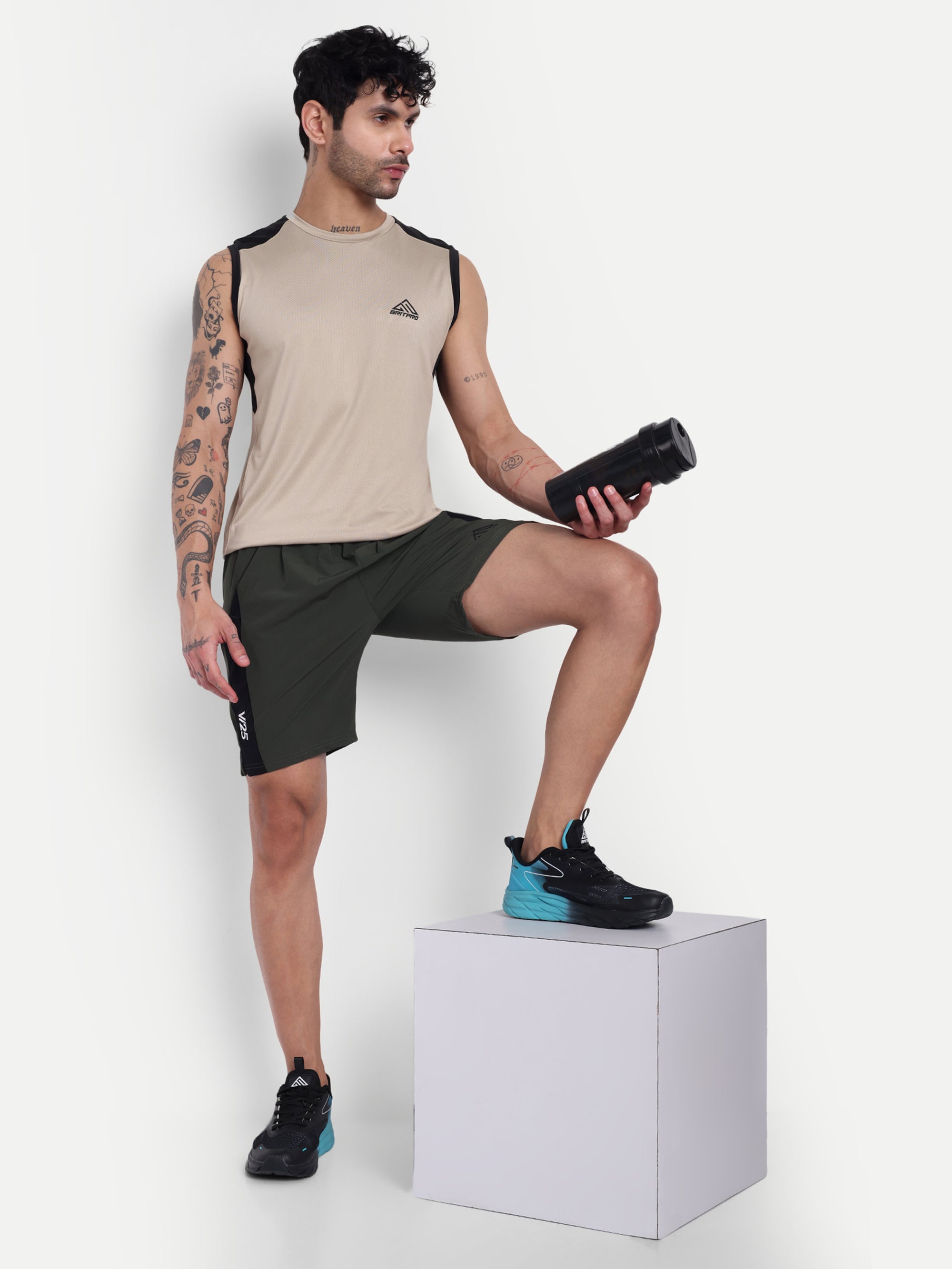 BREEZE SLEEVELESS