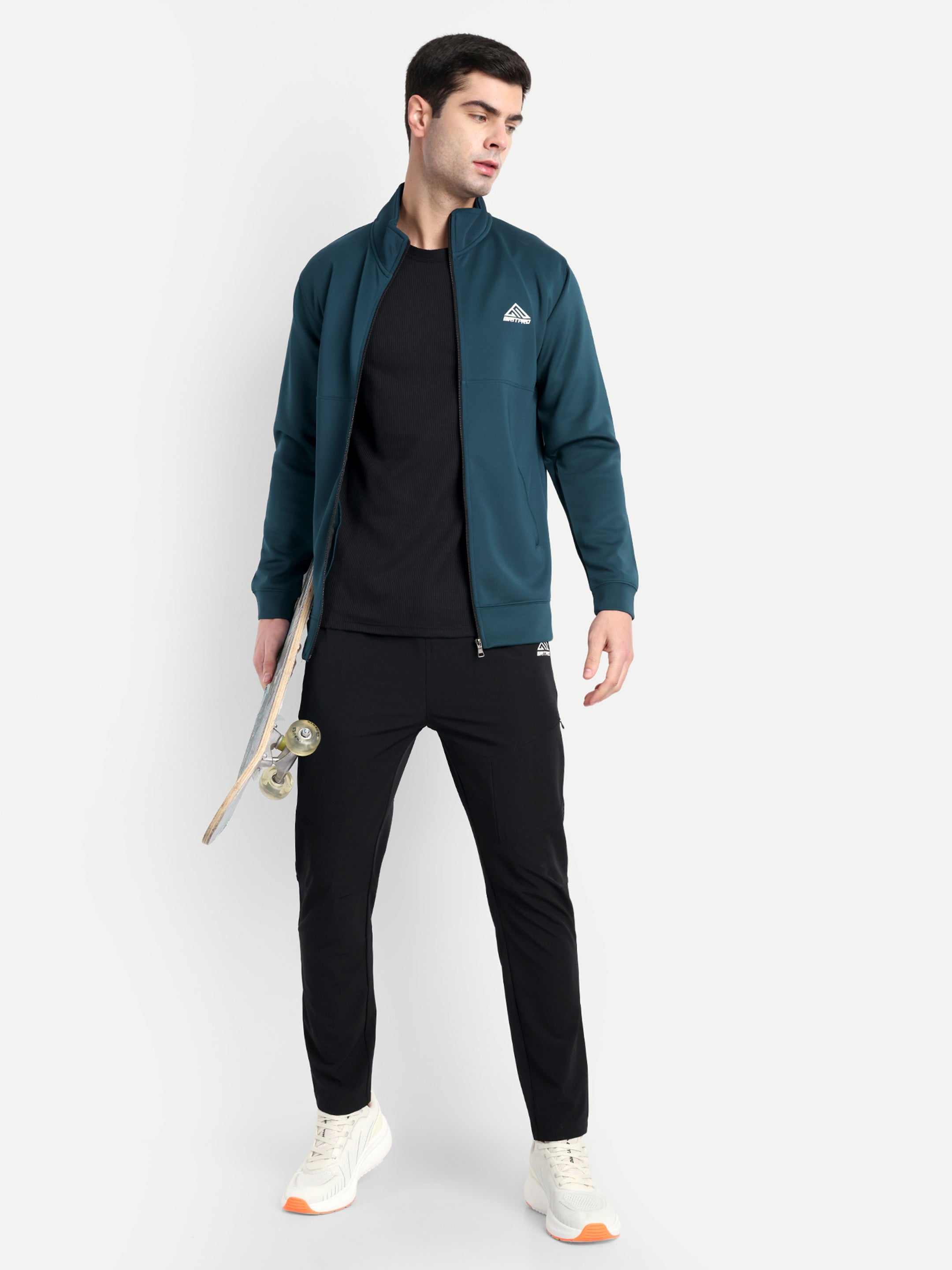 PERFORMANCE JACKET