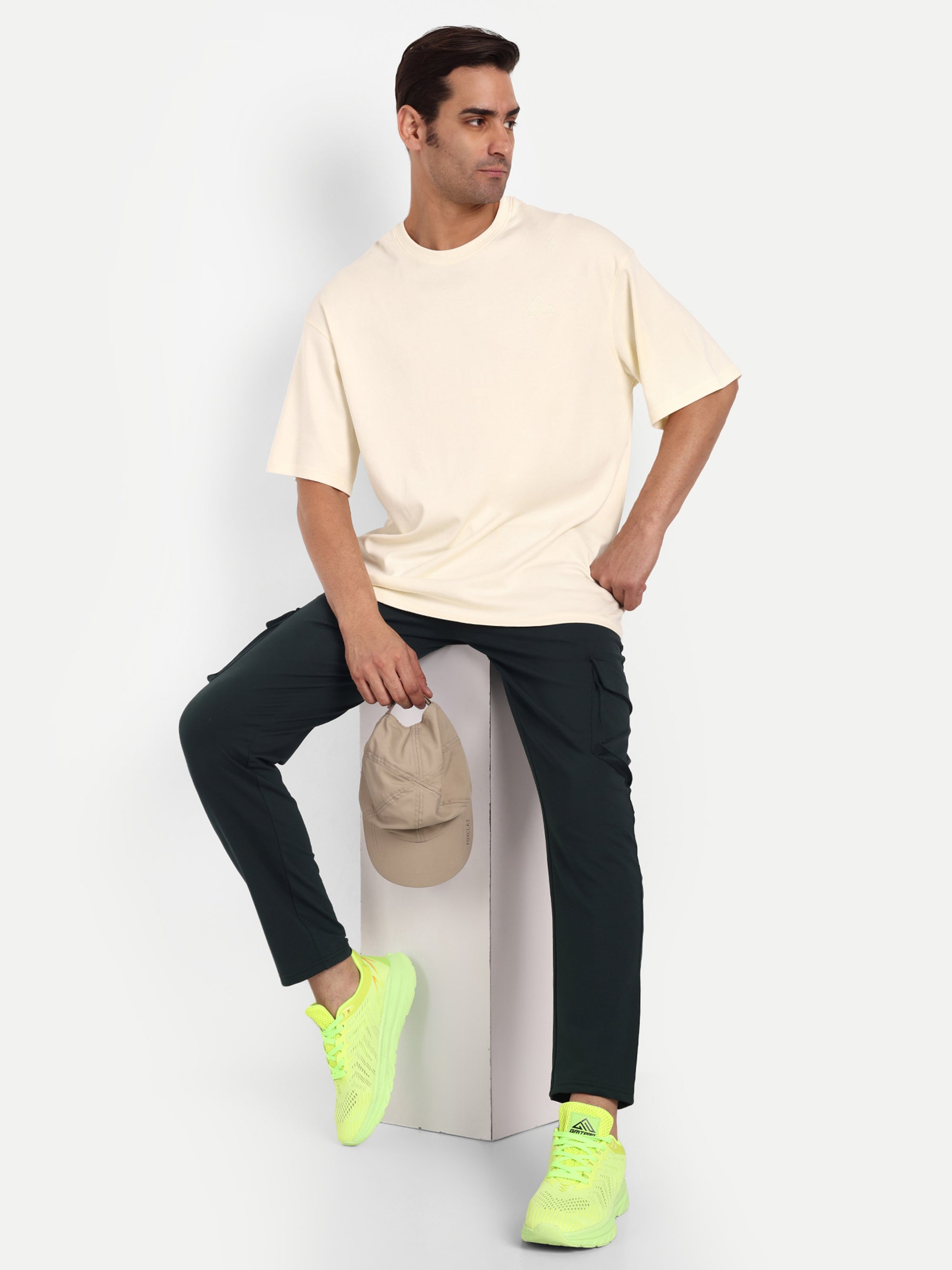 ELEVATE OVERSIZED T-SHIRT