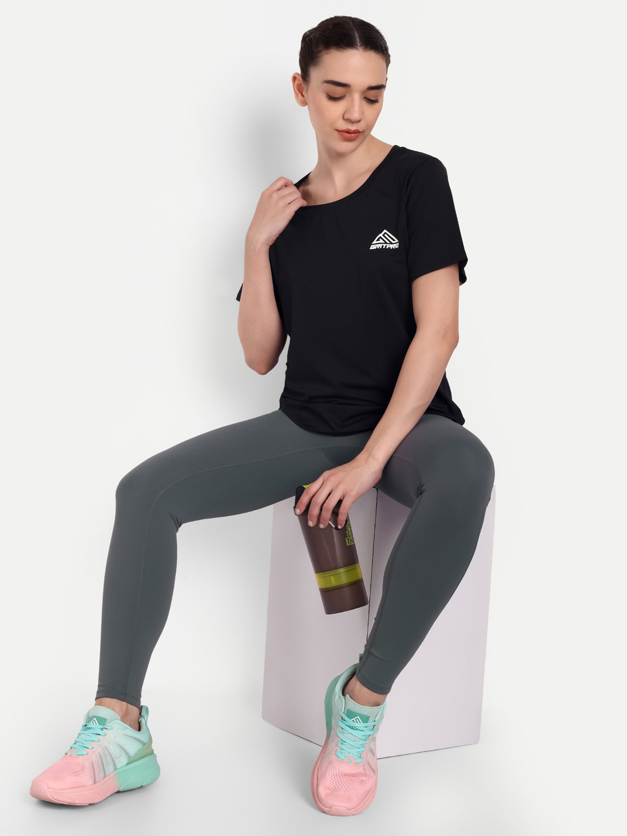 FLUID FIT LEGGINGS