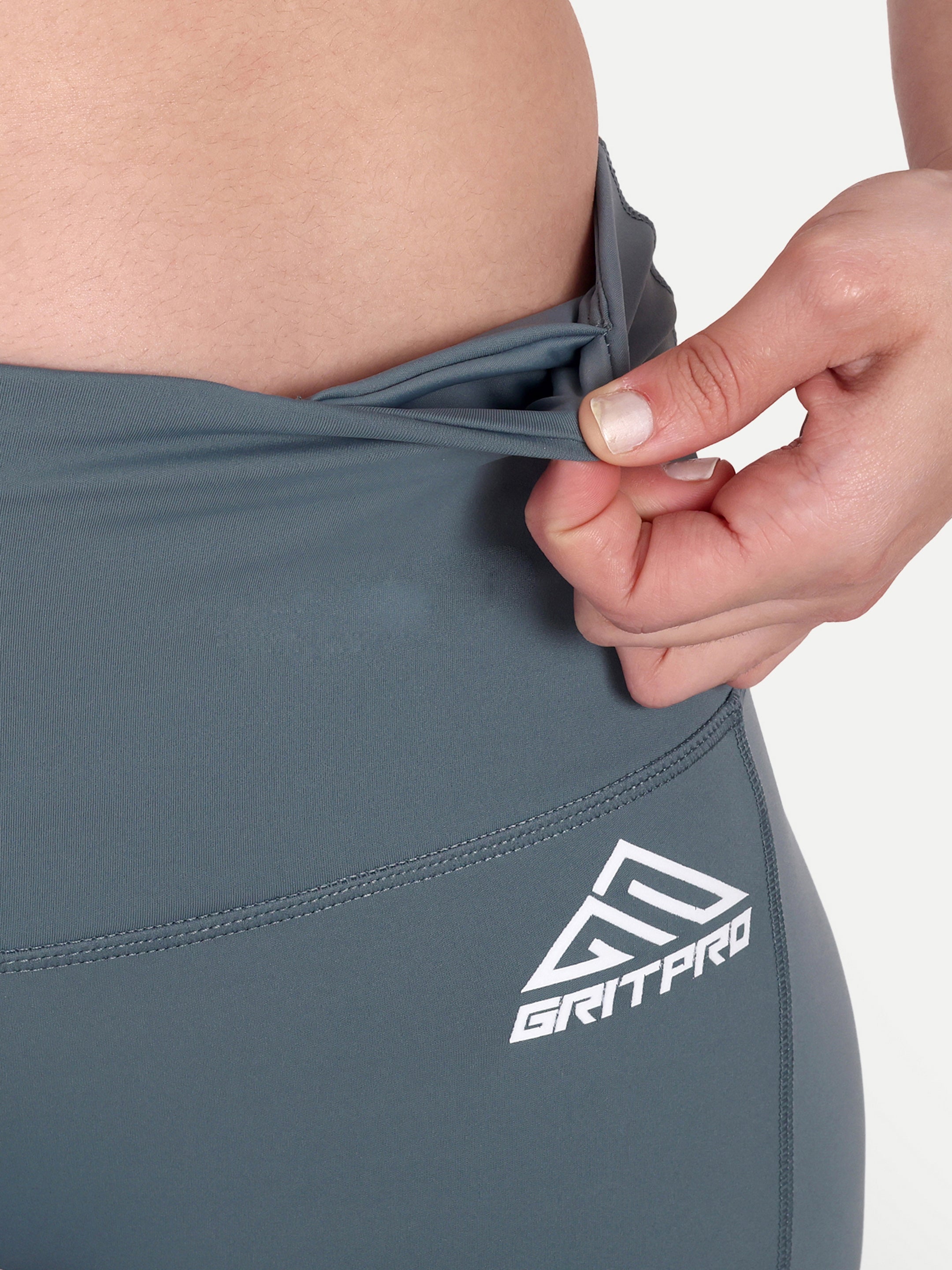 LUXE COMPRESSION SHORTS