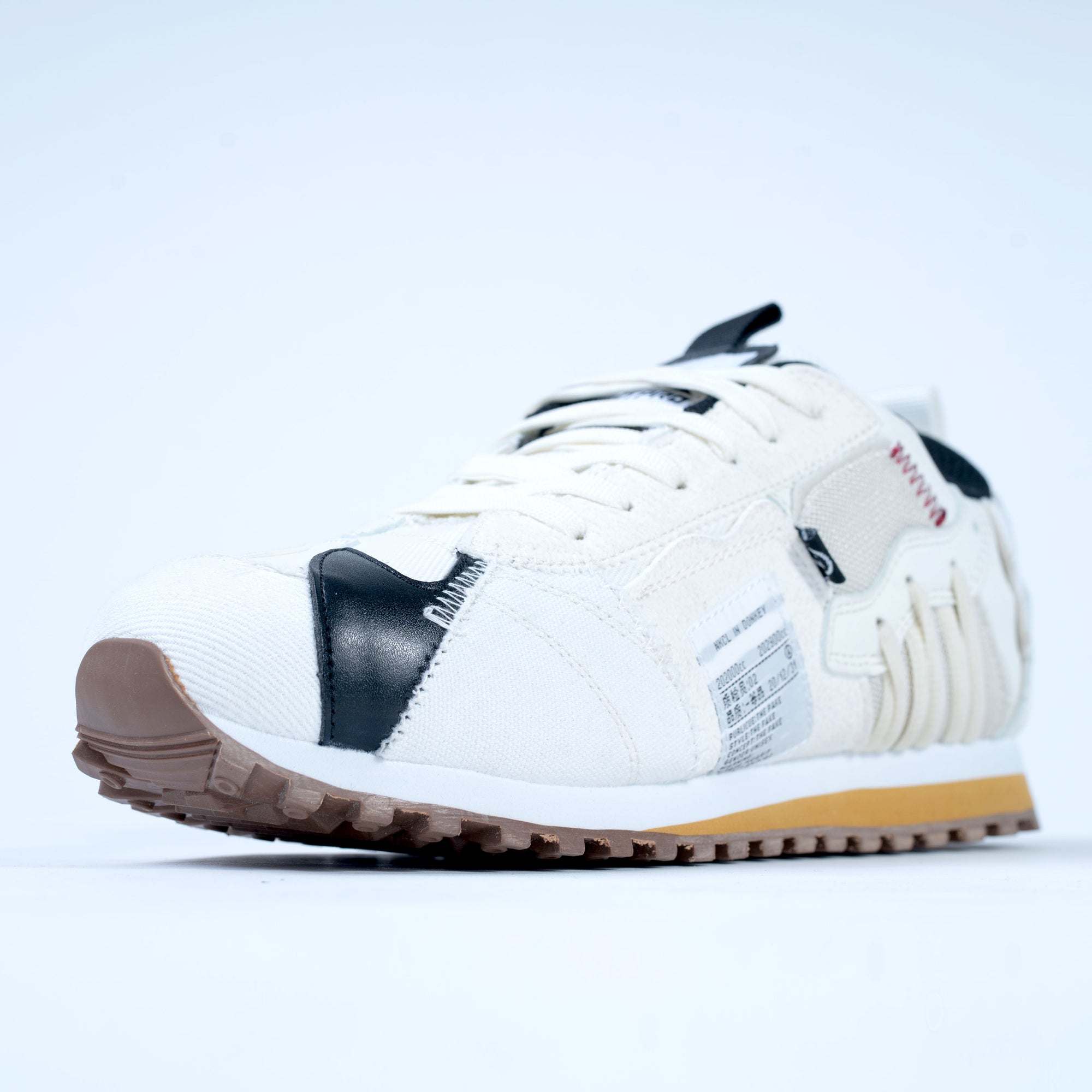 LEISURE LUXE SHOES
