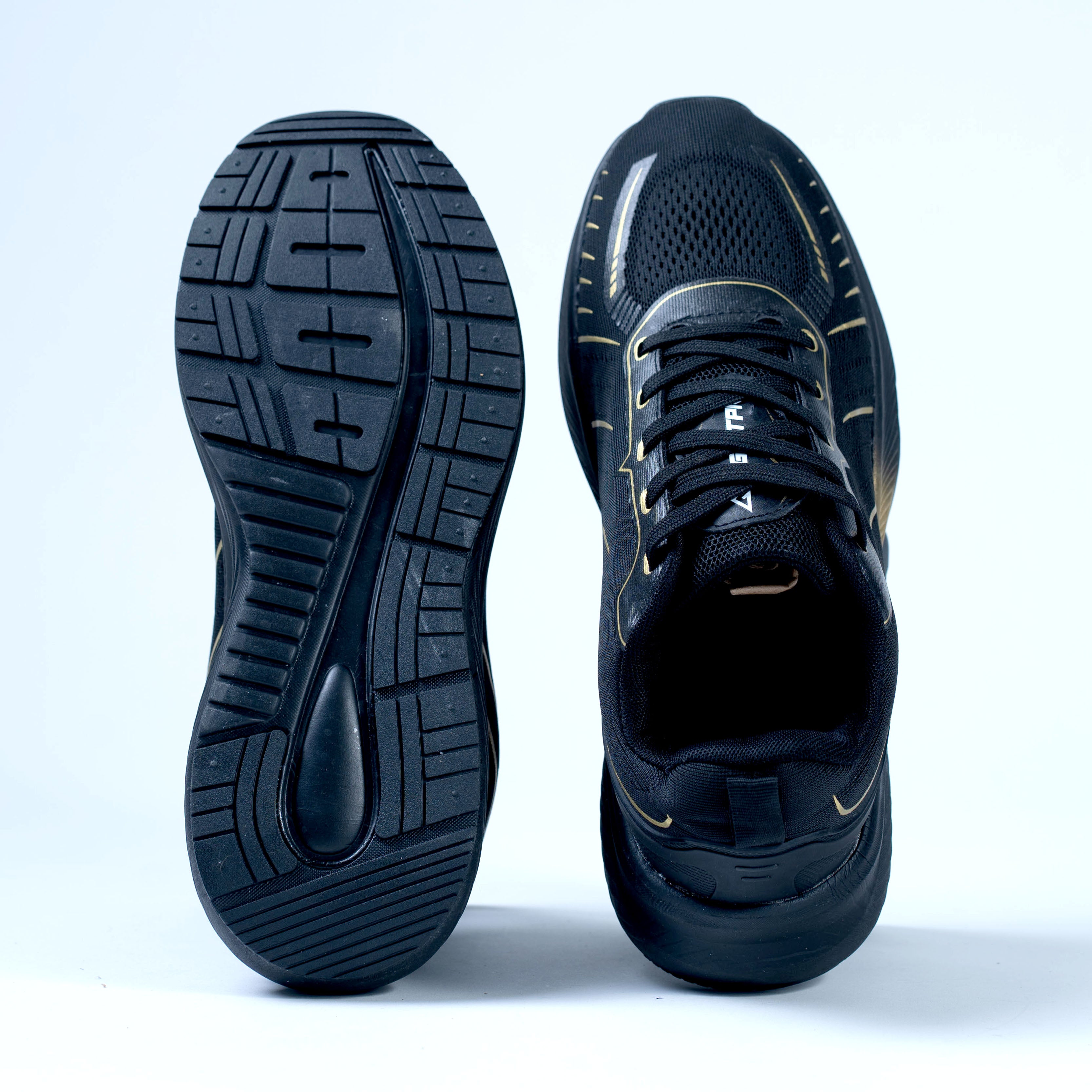 GRAVITY GRIP SHOES